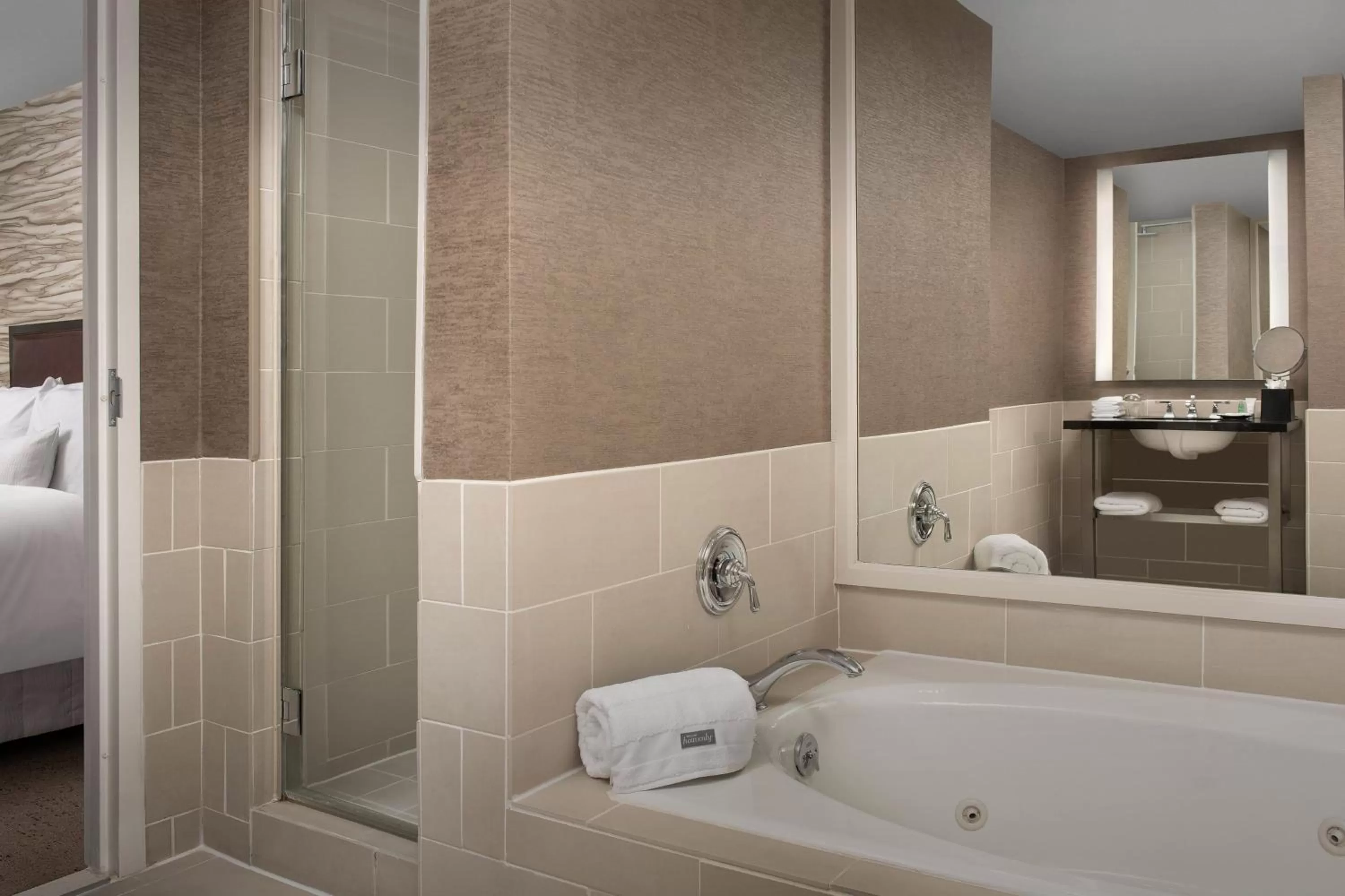 Bathroom, Bed in The Westin Dallas Fort Worth Airport