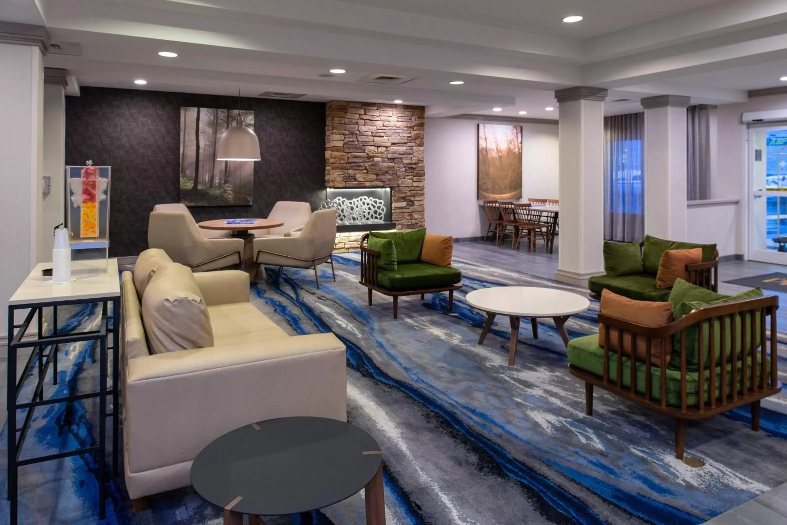 Lobby or reception, Lounge/Bar in Fairfield Inn & Suites High Point Archdale