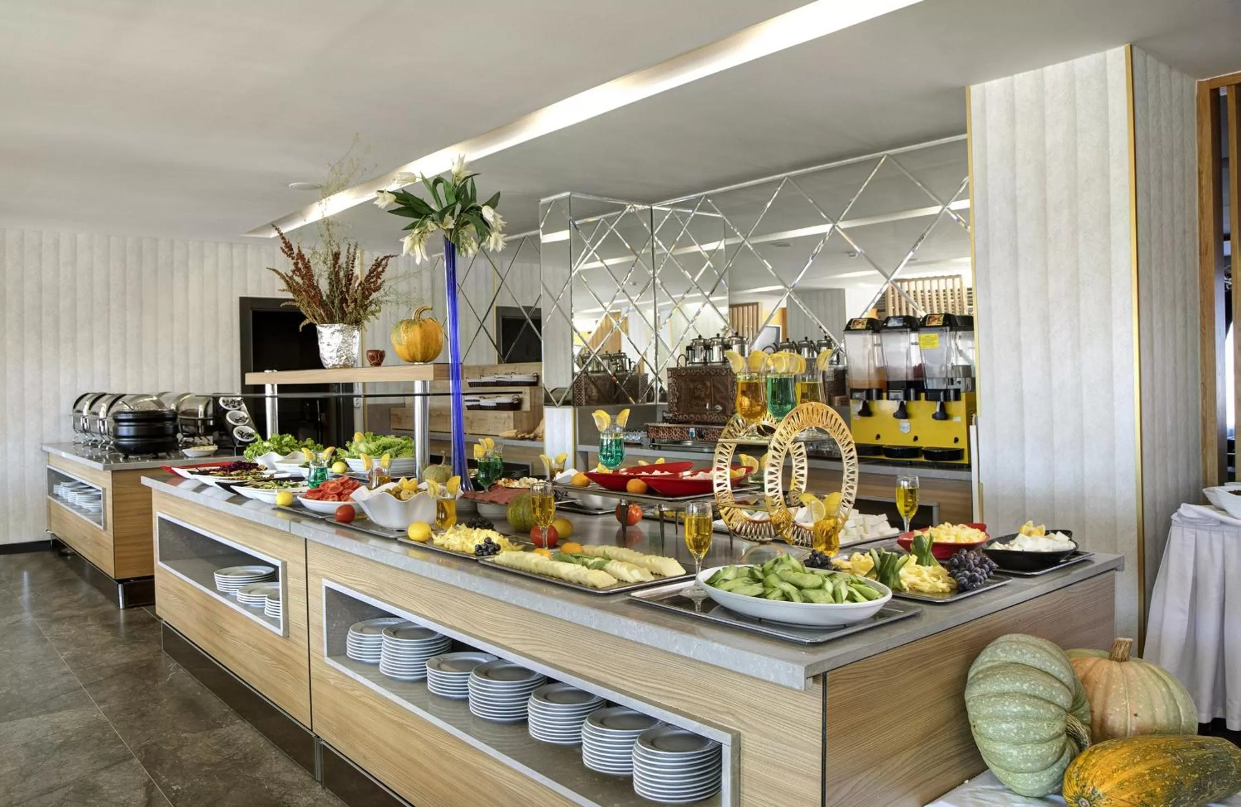 Restaurant/places to eat in Ipeksoy Thermal Hotel