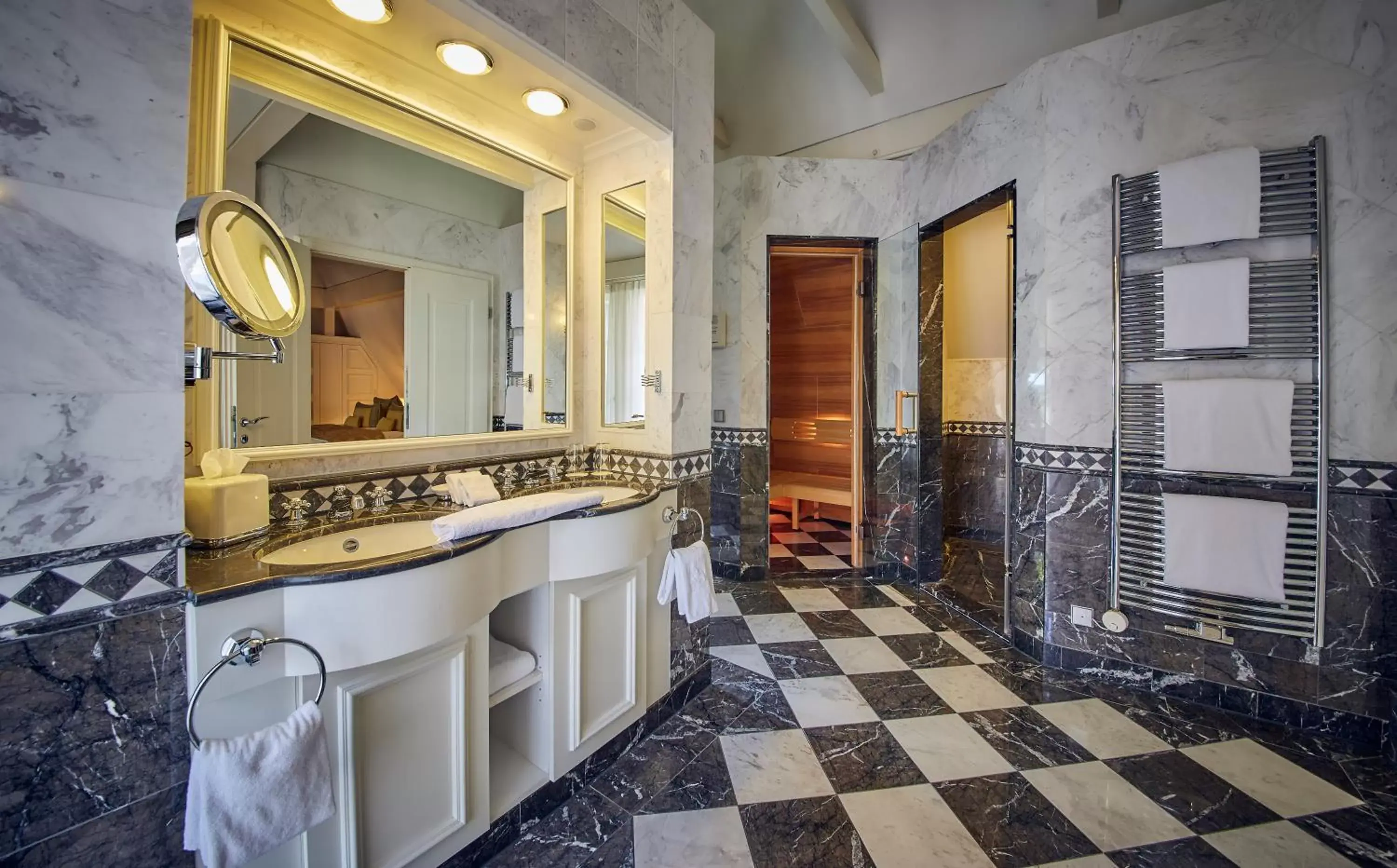 Bathroom in Falkensteiner Schlosshotel Velden – The Leading Hotels of the World