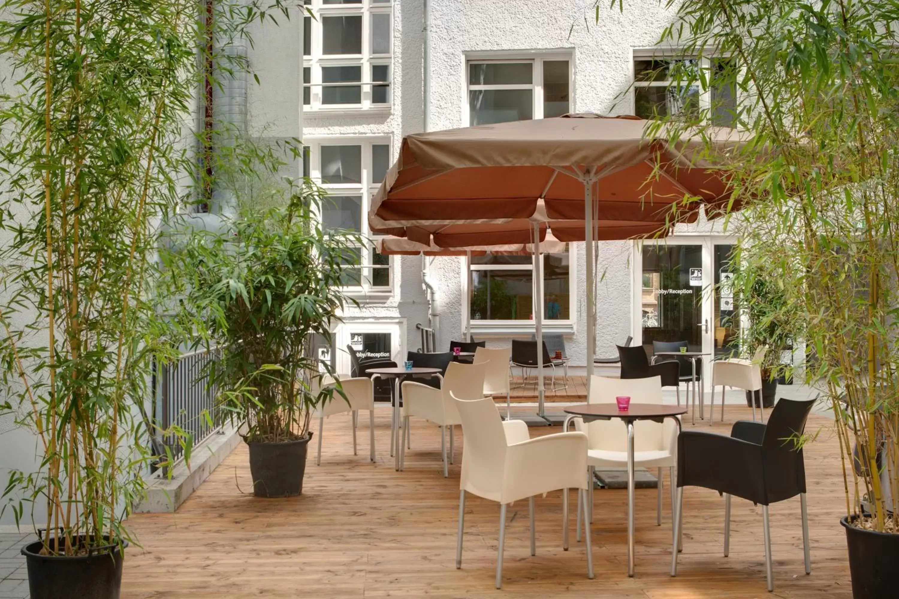 Balcony/Terrace, Restaurant/Places to Eat in MEININGER Hotel Berlin Mitte