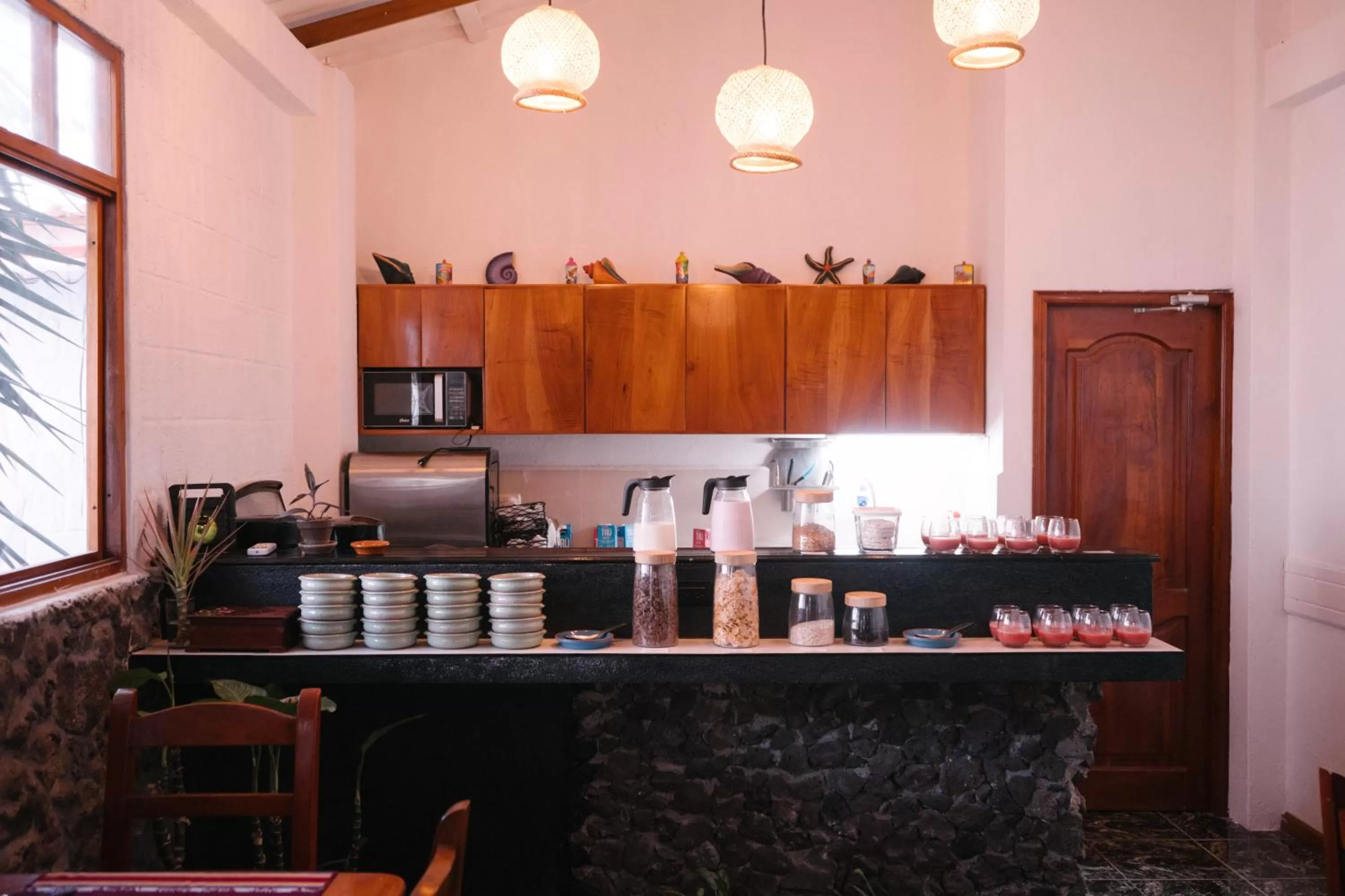 Restaurant/places to eat, Kitchen/Kitchenette in Hotel Pimampiro