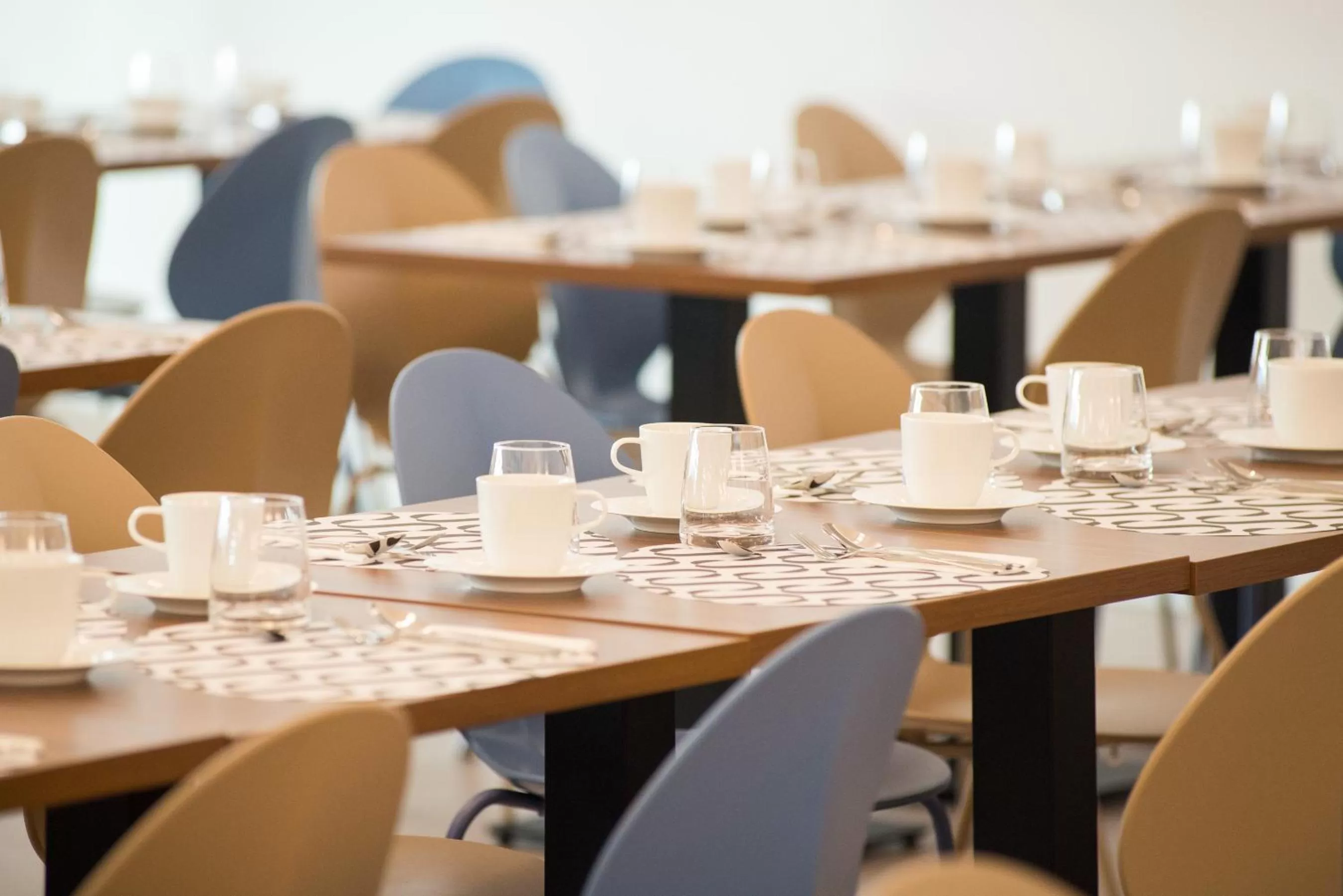 Restaurant/places to eat in Smart Hotel Napoli