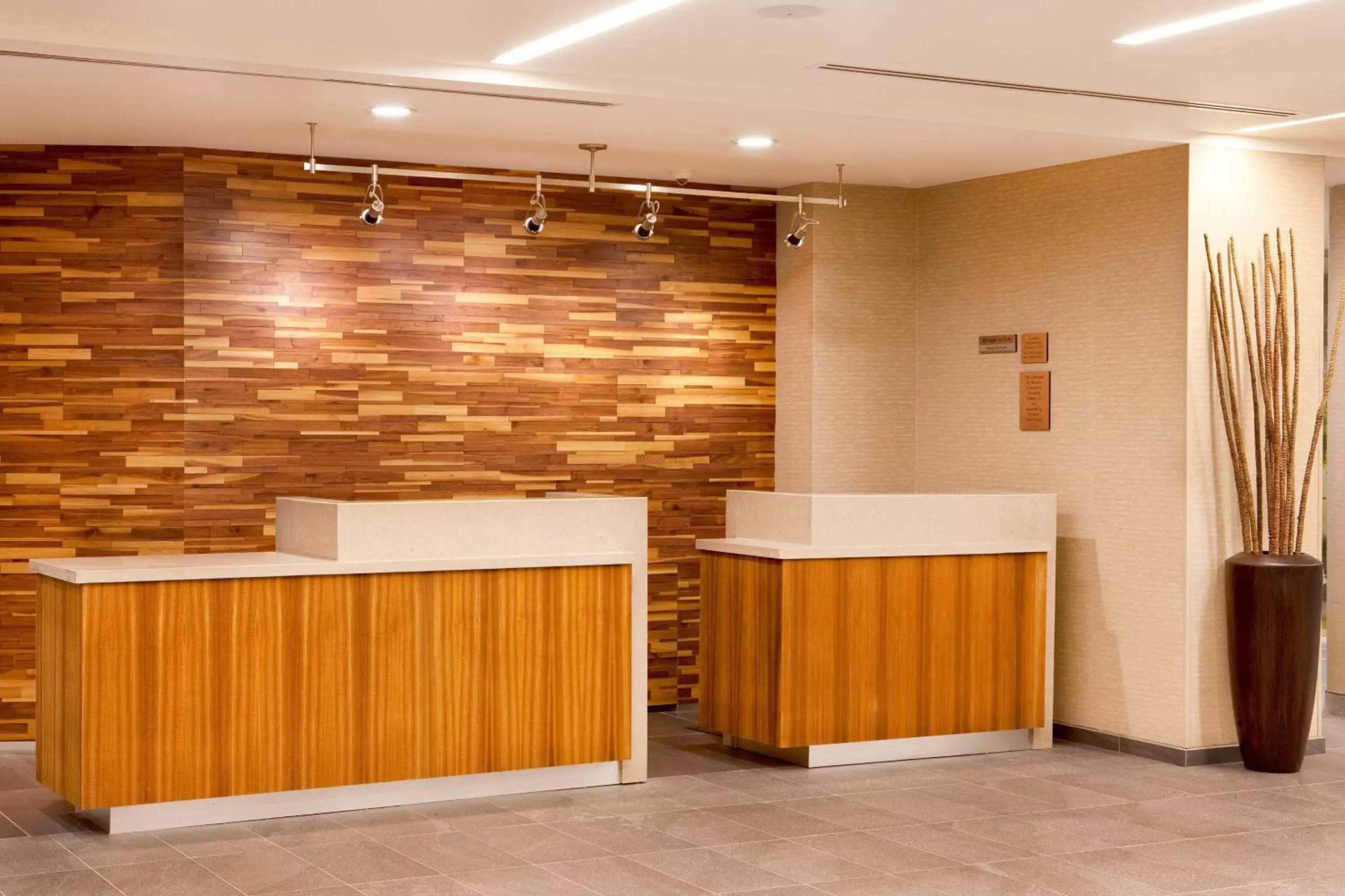 Lobby or reception, Lobby/Reception in Courtyard by Marriott Yonkers Westchester County