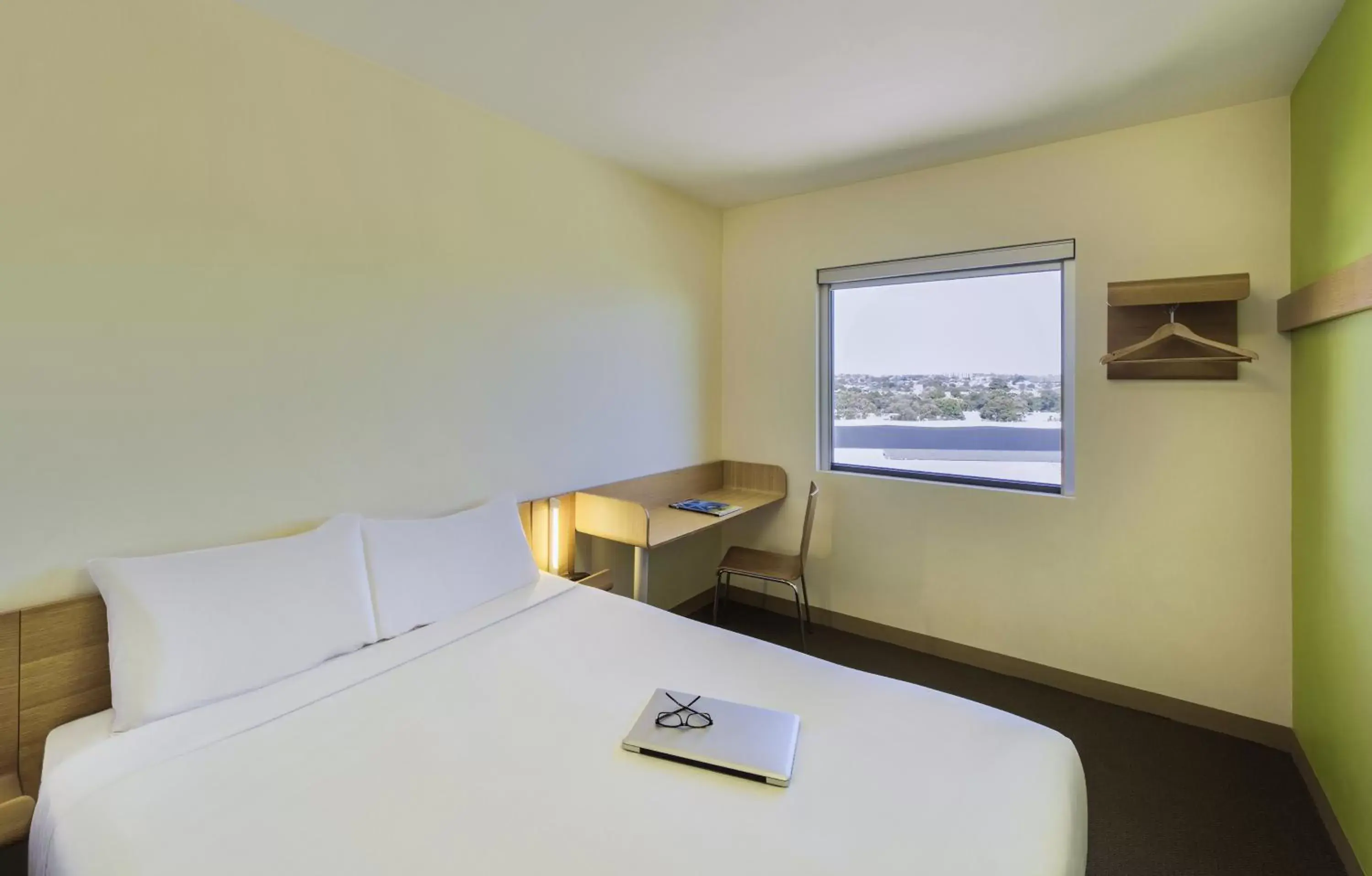 Bedroom, Bed in ibis Budget Sydney Olympic Park