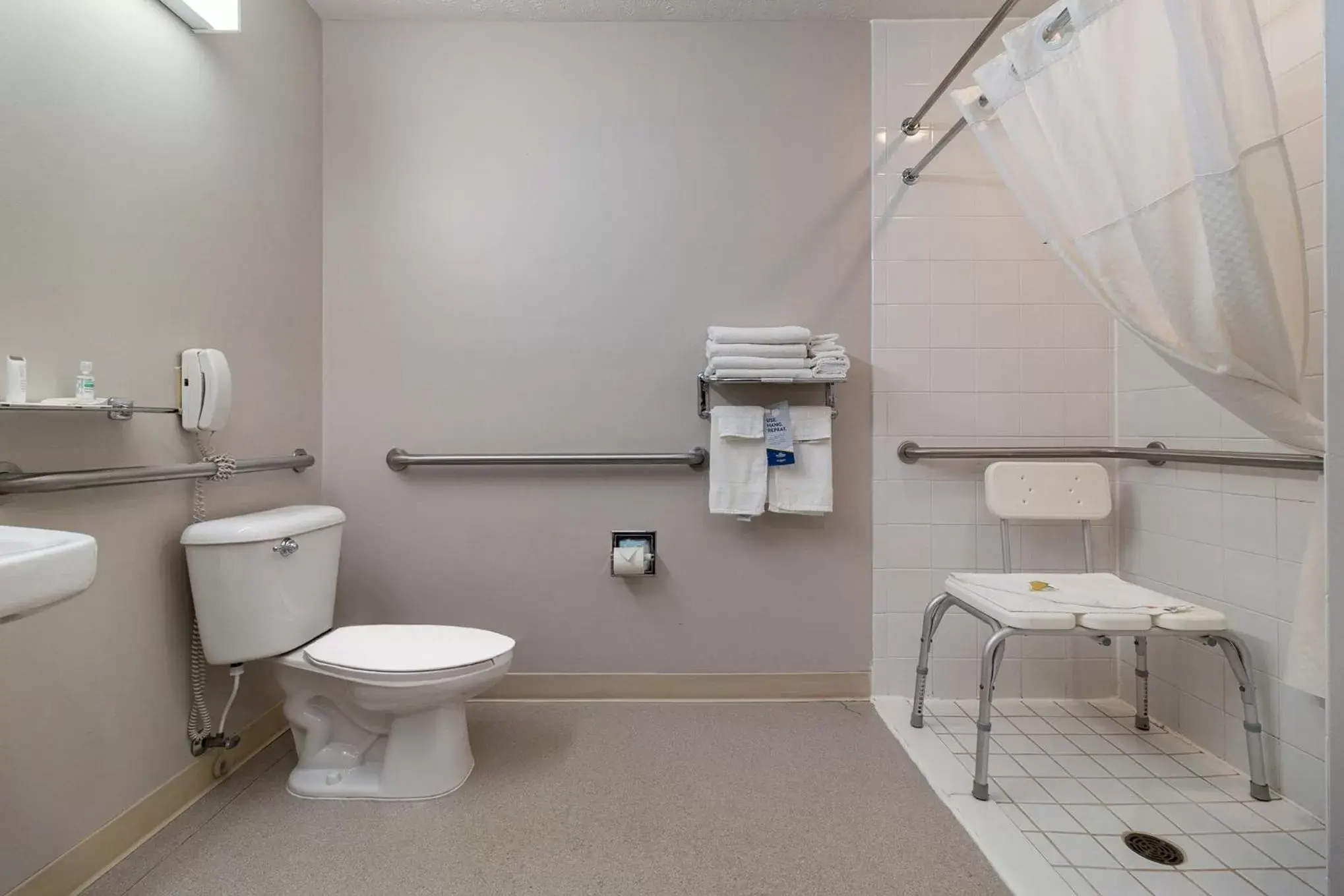 One-Bedroom Suite - Disability Access/Non-Smoking in Microtel Inn and Suites Manistee One-Bedroom Suite - Disability Access/Non-Smoking in Microtel Inn and Suites Manistee