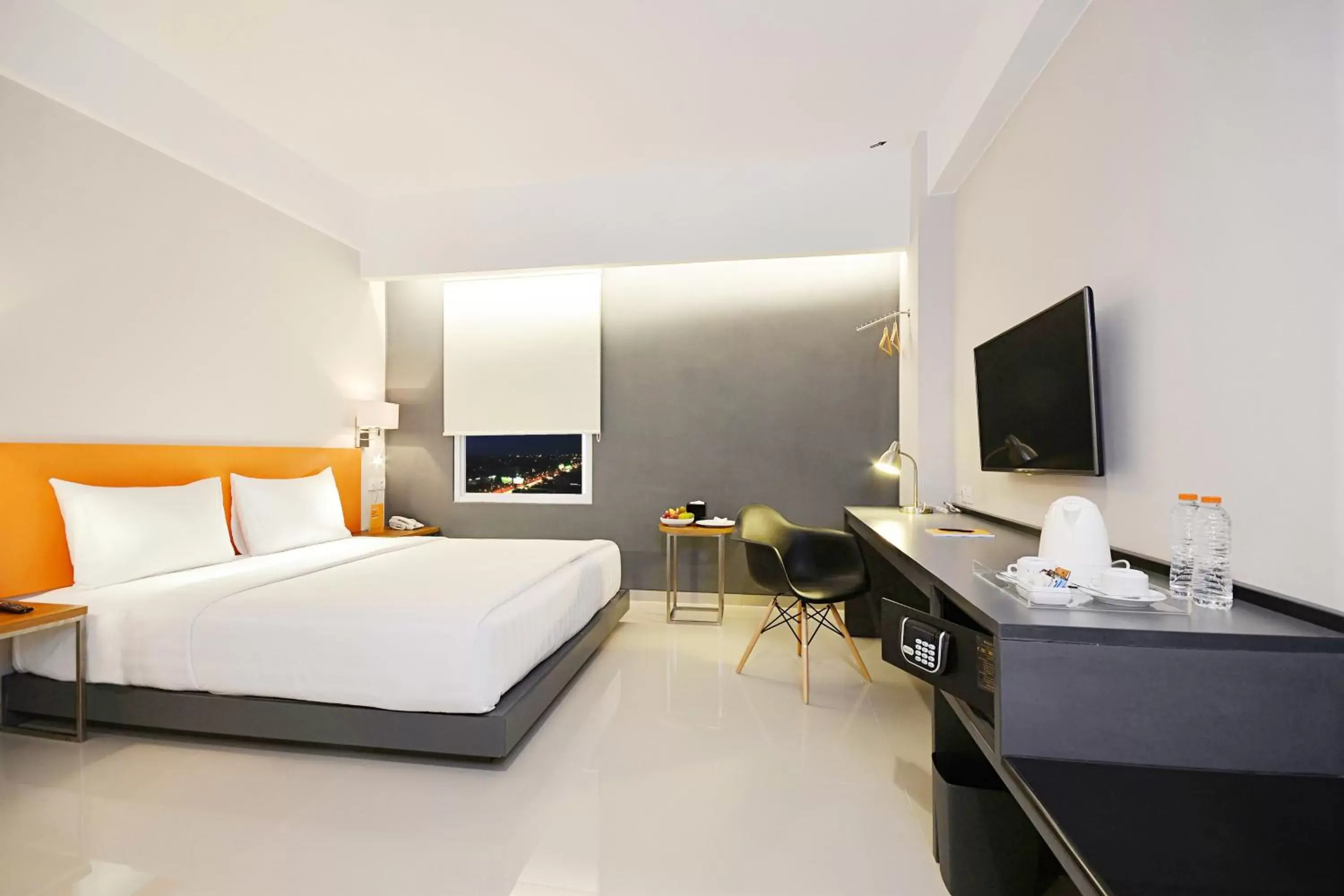 Photo of the whole room, Bed in TreePark Banjarmasin Photo of the whole room, Bed in TreePark Banjarmasin