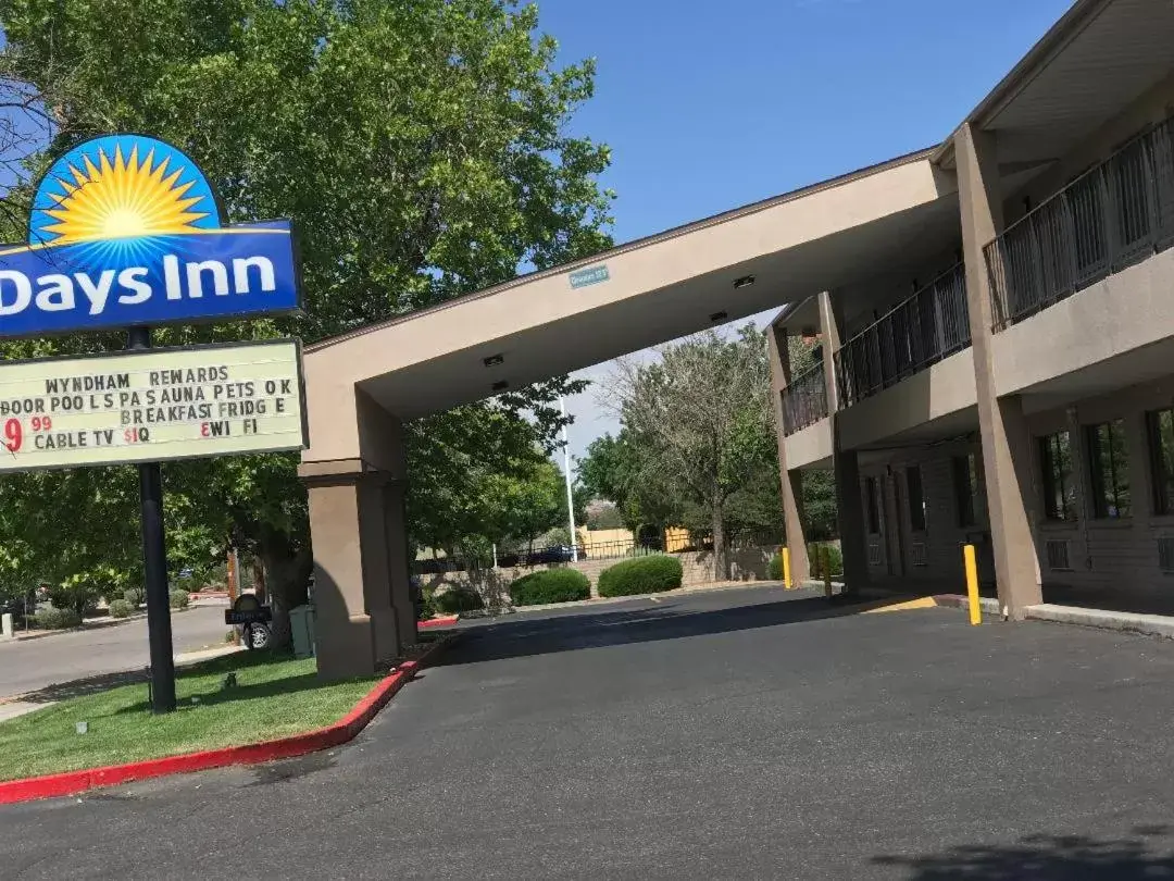 Property Building in Days Inn by Wyndham Albuquerque West