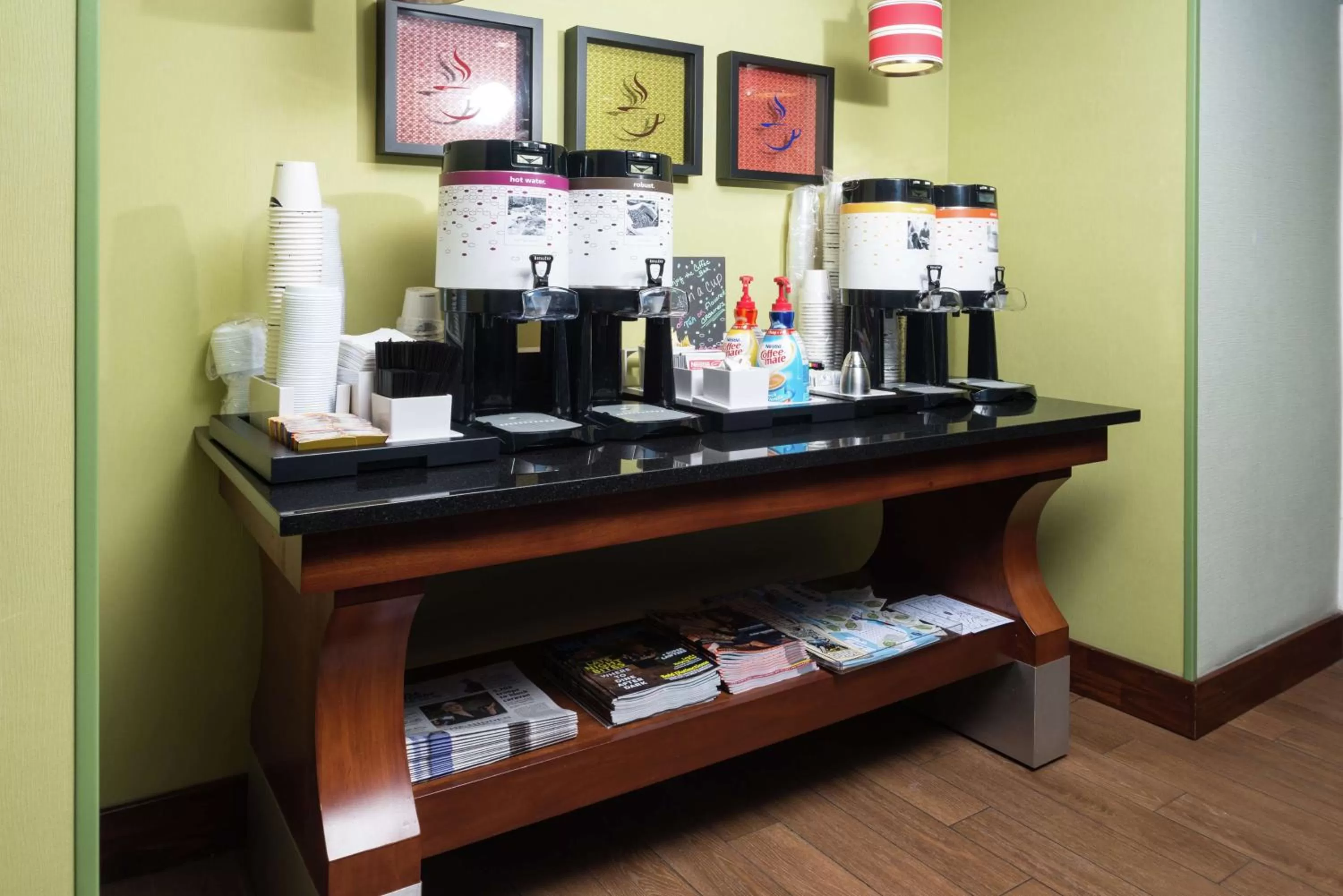 Restaurant/places to eat in Hampton Inn Tulsa/Broken Arrow