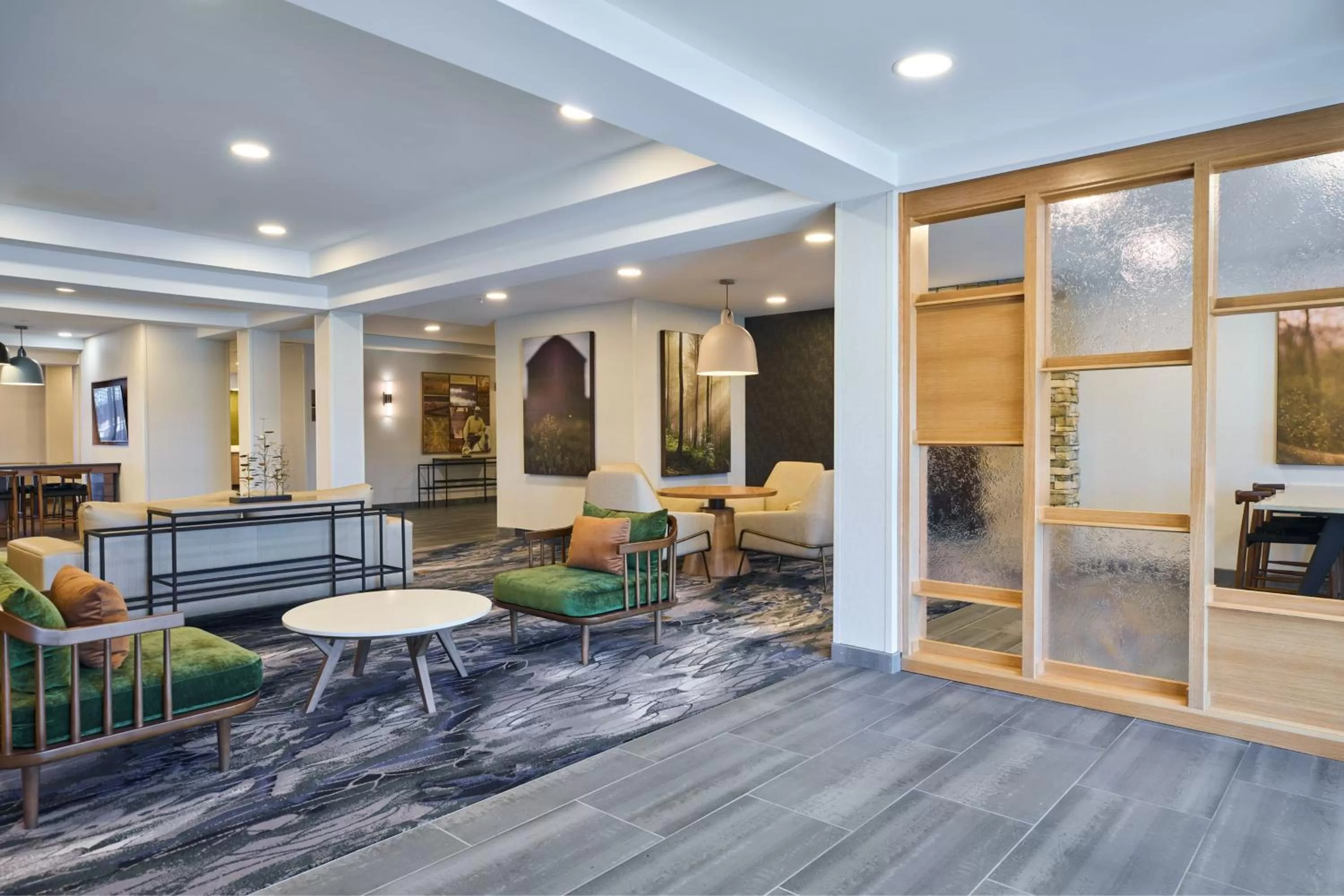Lobby or reception in Fairfield Inn and Suites by Marriott Winchester