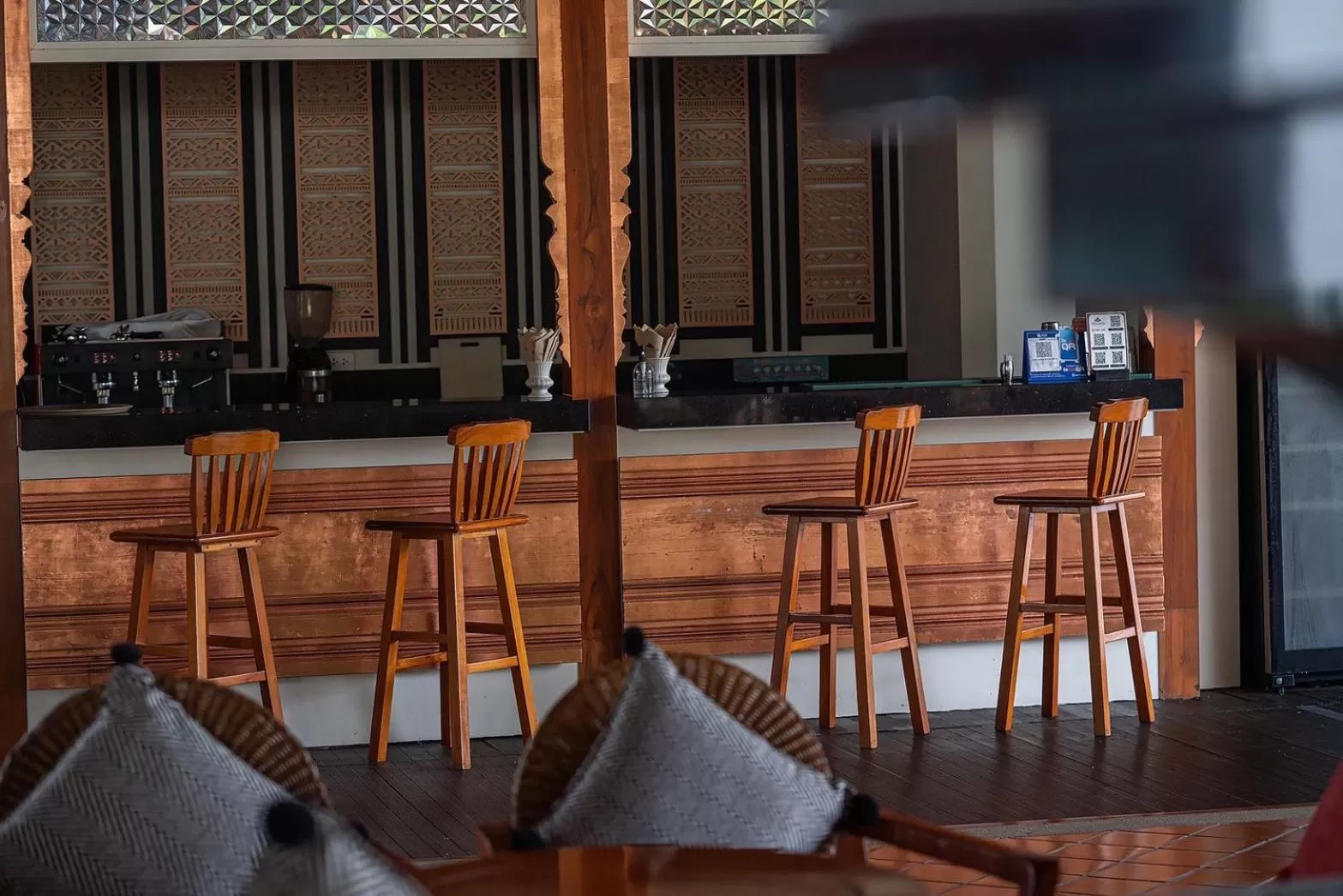 Lounge or bar in RatiLanna Riverside Spa Resort