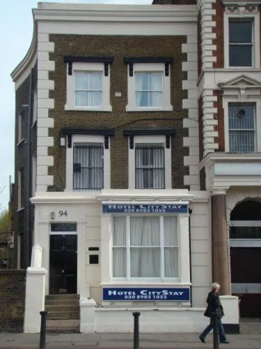 Facade/entrance in Citystay Hotel