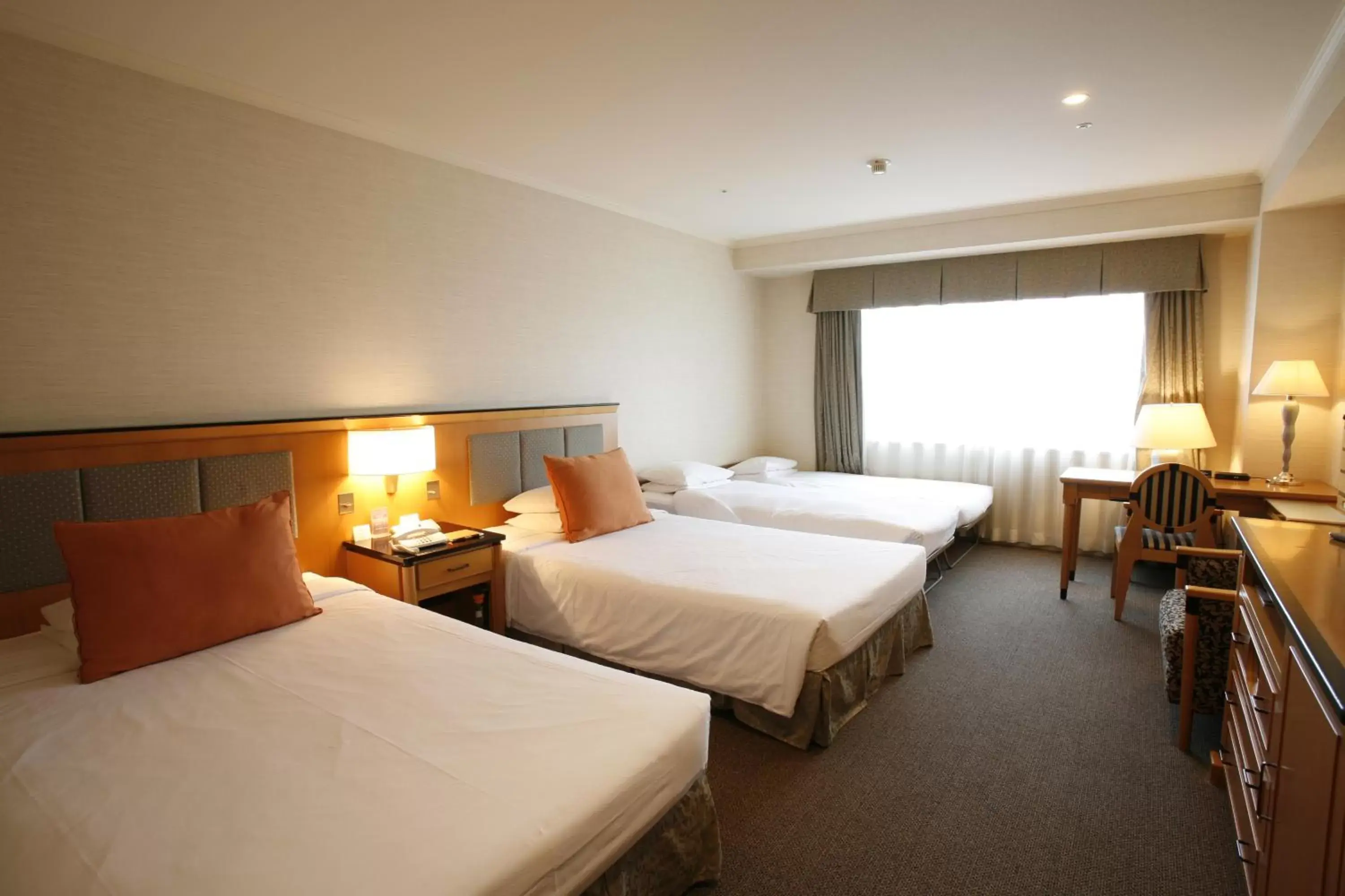 Photo of the whole room, Bed in Nagoya Tokyu Hotel