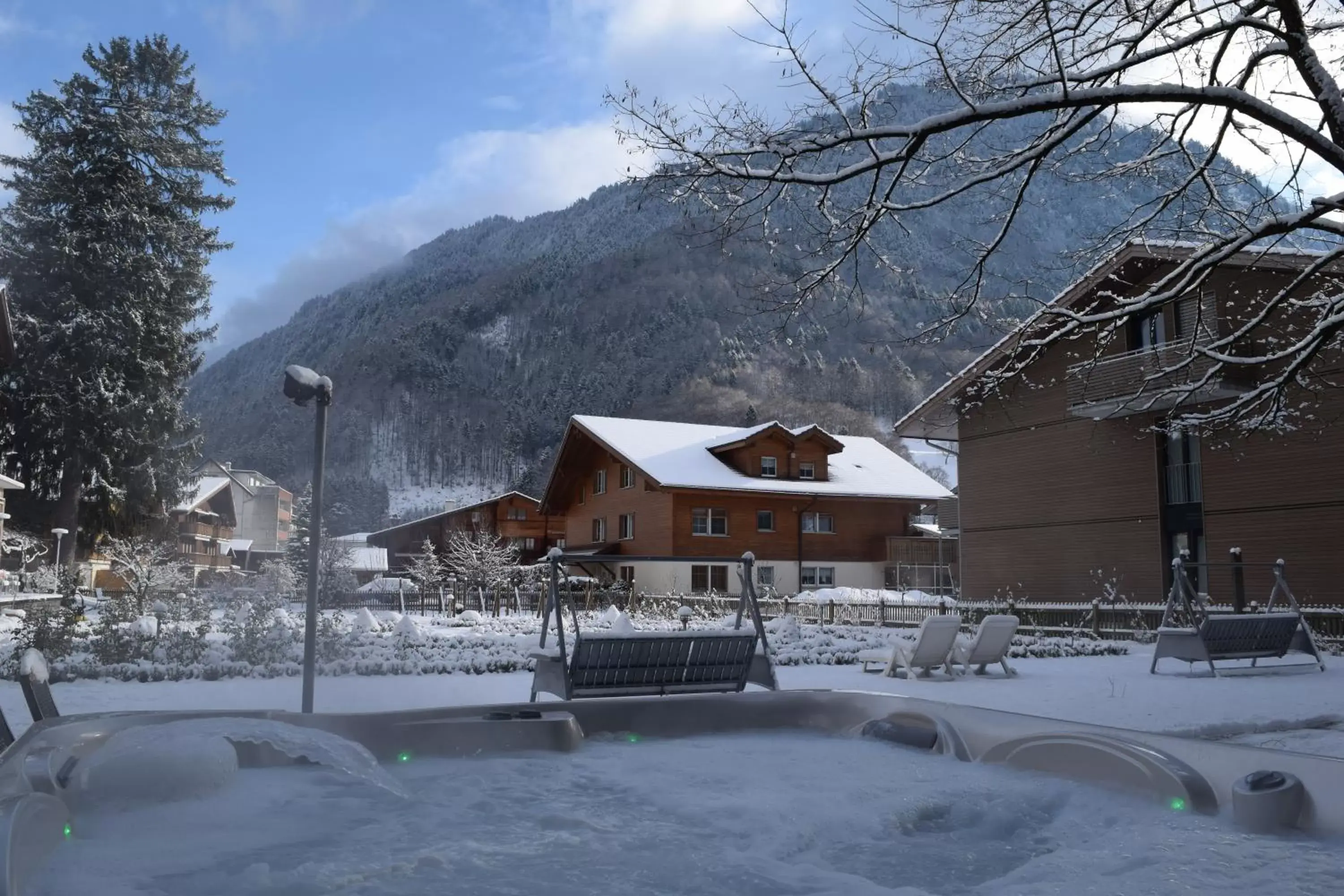 Hot Tub, Winter in Alpenrose Hotel and Gardens