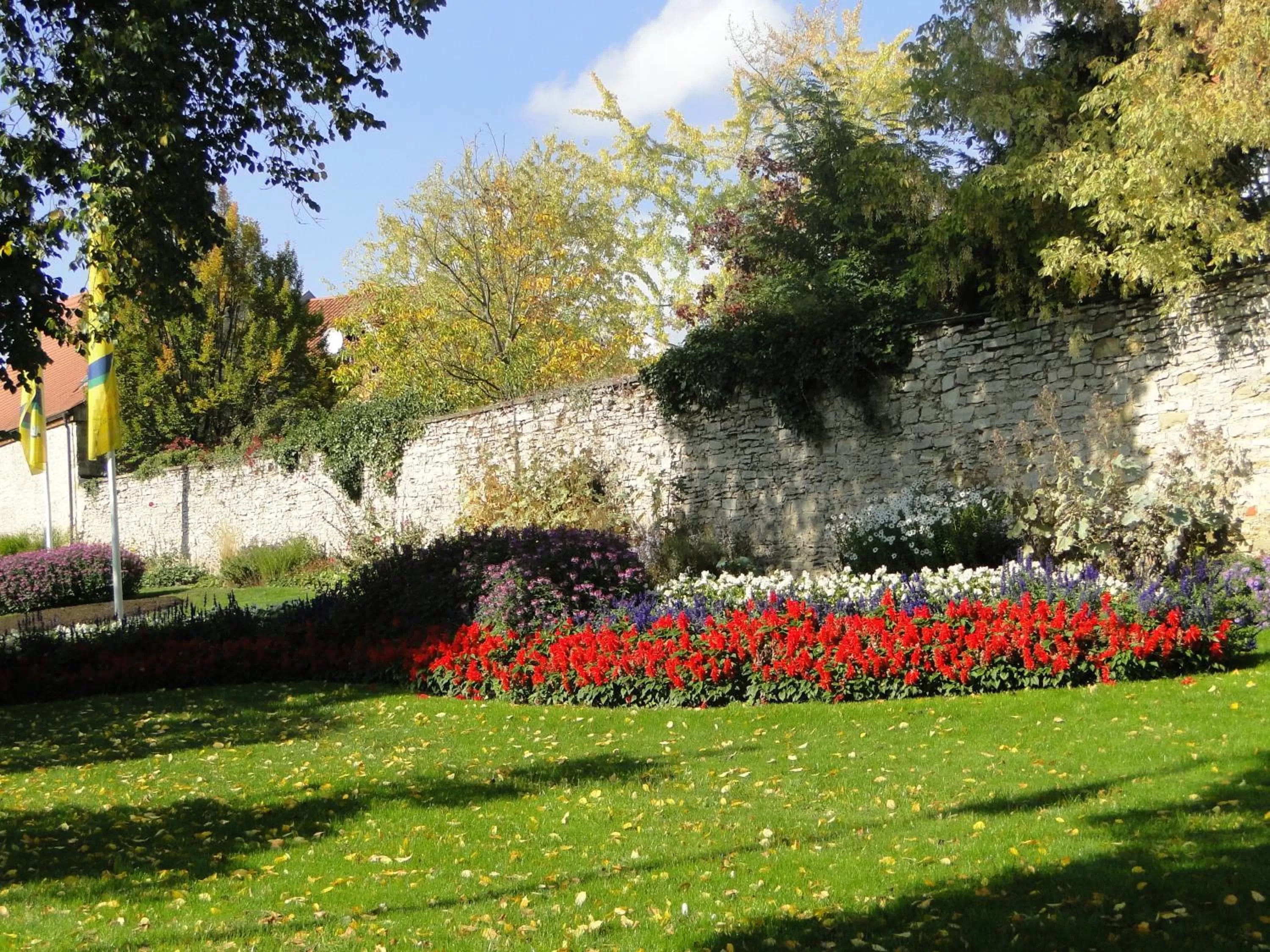 Garden in Hotel Kitzinger Hof an der B8