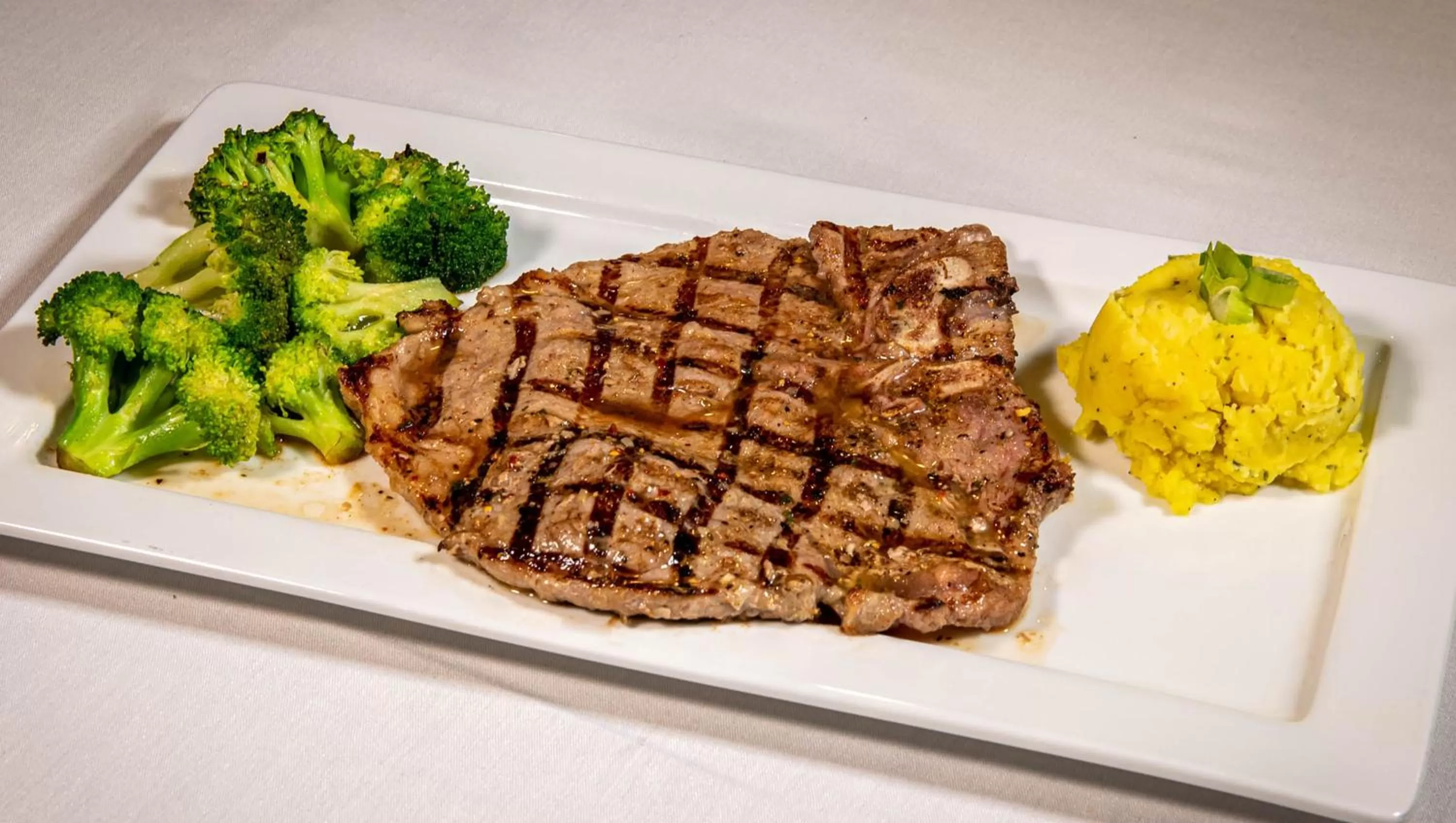 Restaurant/places to eat in Magnuson Grand Harrisburg