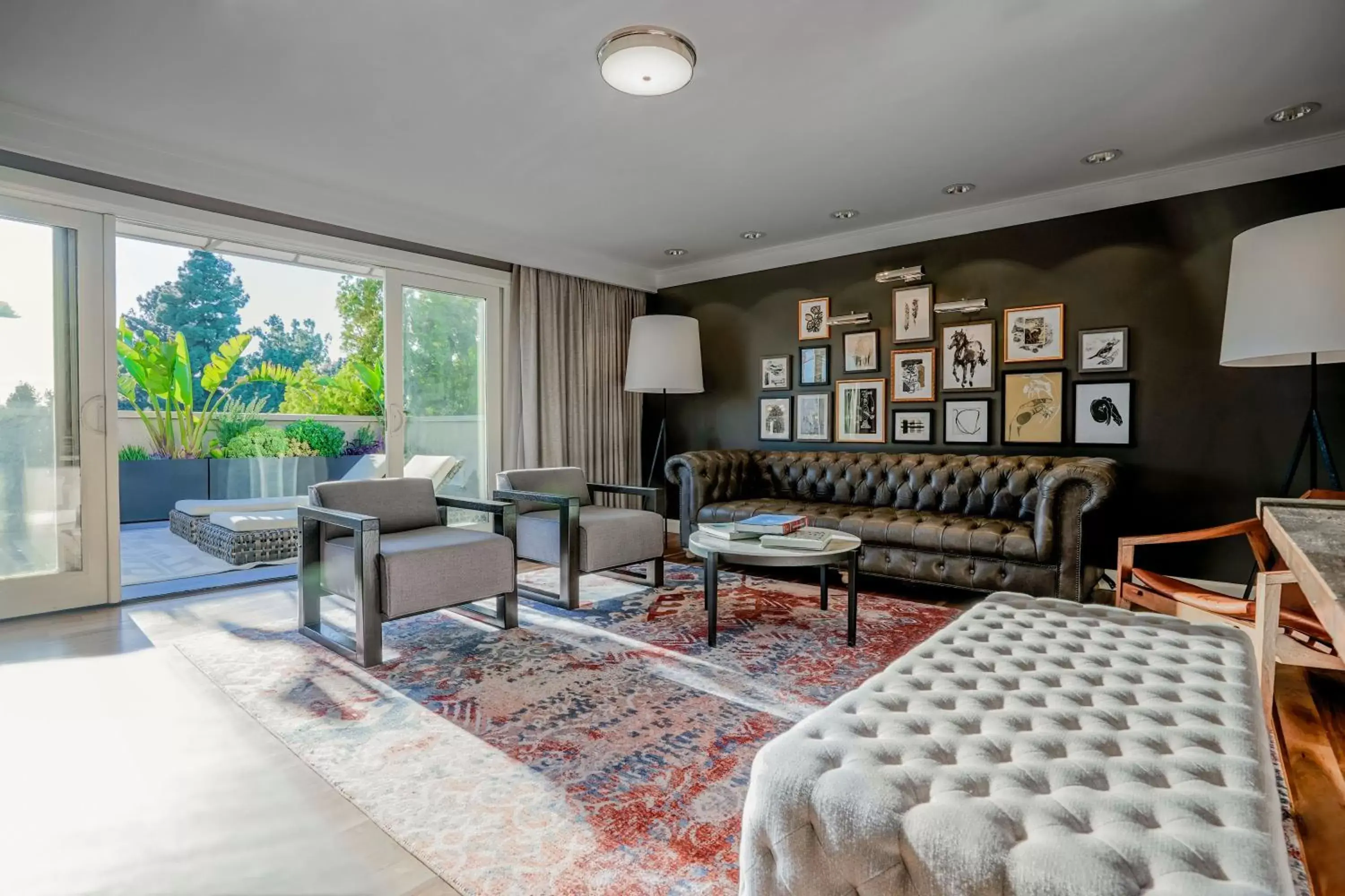 Seating Area in Hotel Amarano Burbank-Hollywood