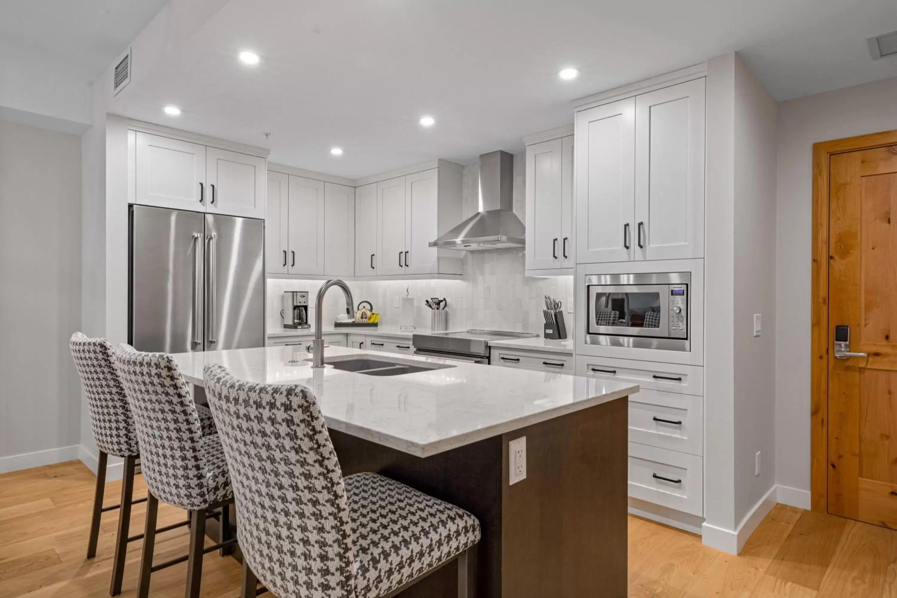 kitchen, Kitchen/Kitchenette in Tamarack Lodge by Spring Creek Vacations