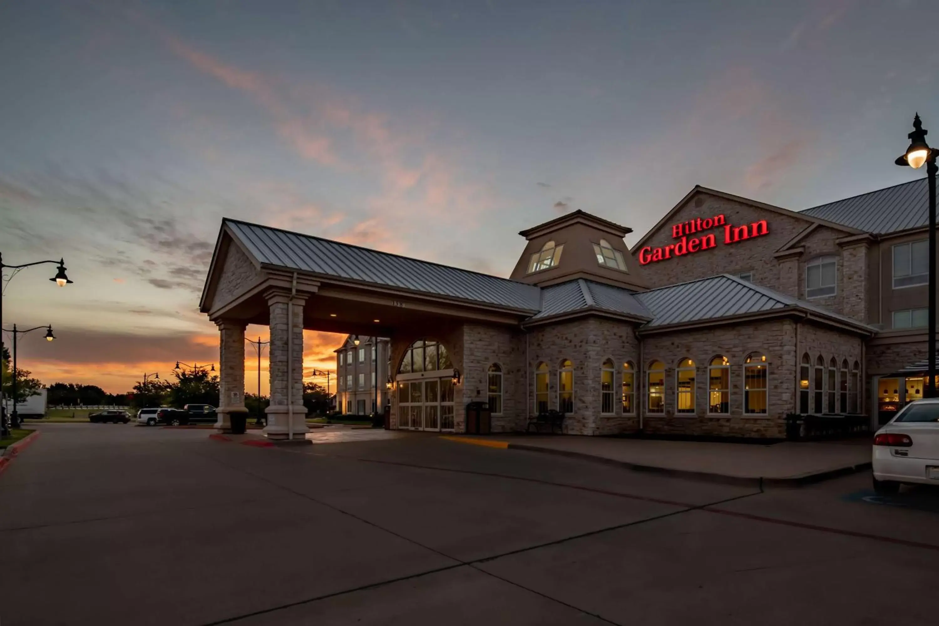 Property Building in Hilton Garden Inn Granbury