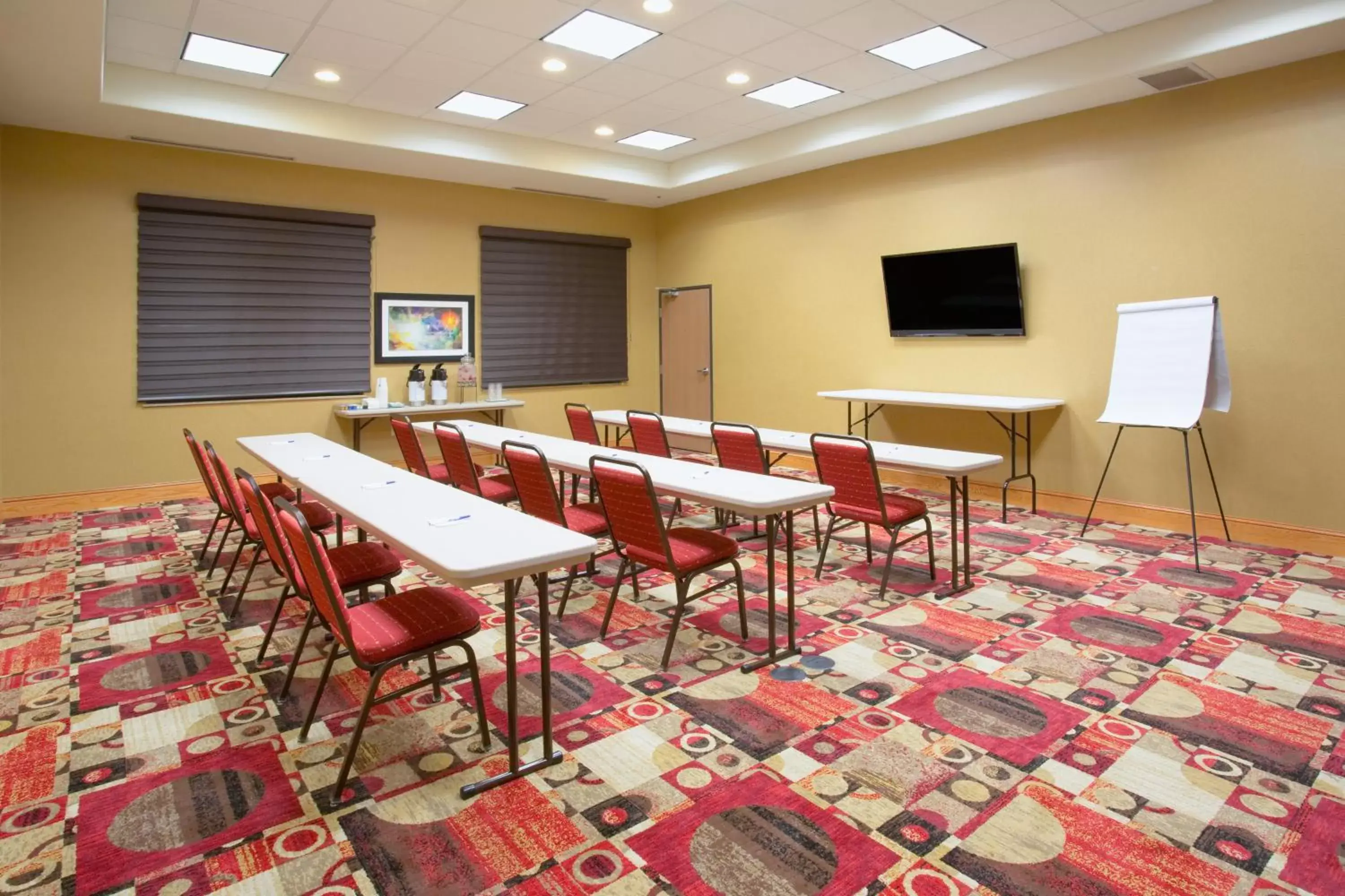 Meeting/conference room in Holiday Inn Express & Suites Truth Or Consequences, an IHG Hotel