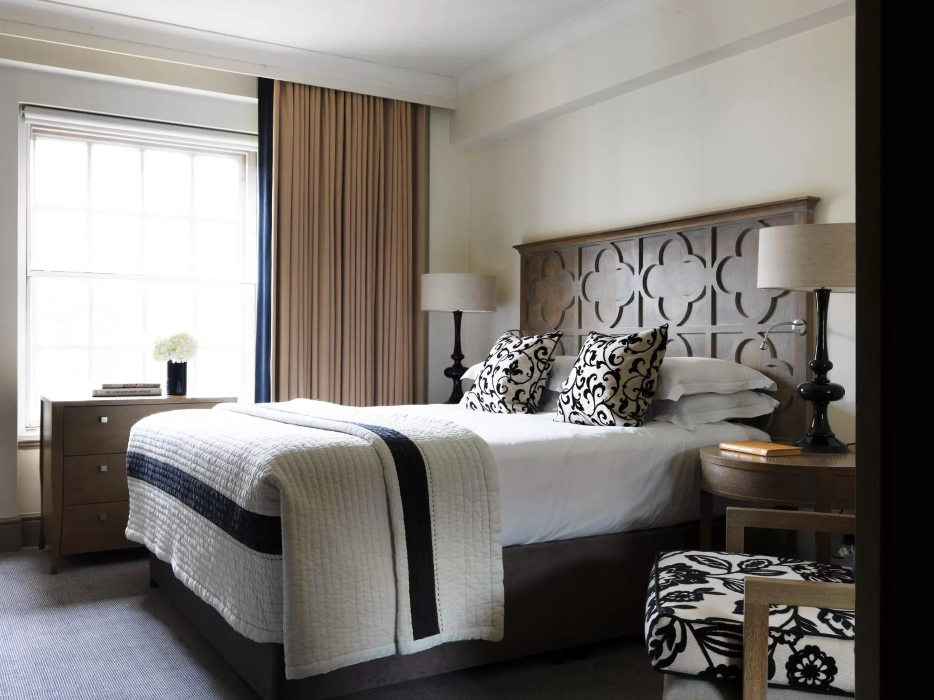 Bedroom, Bed in The Bloomsbury Hotel