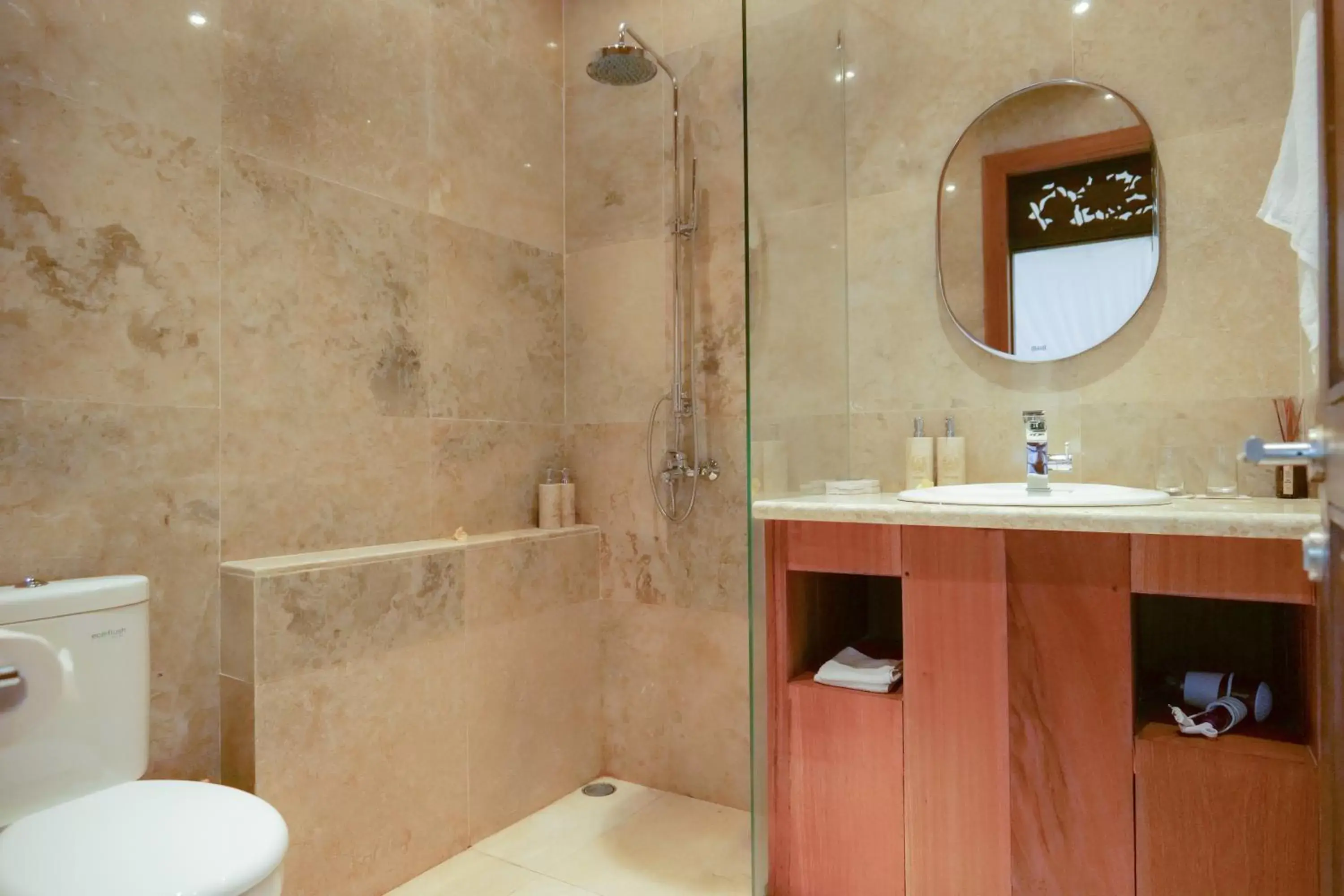 Shower, Bathroom in Gayatri