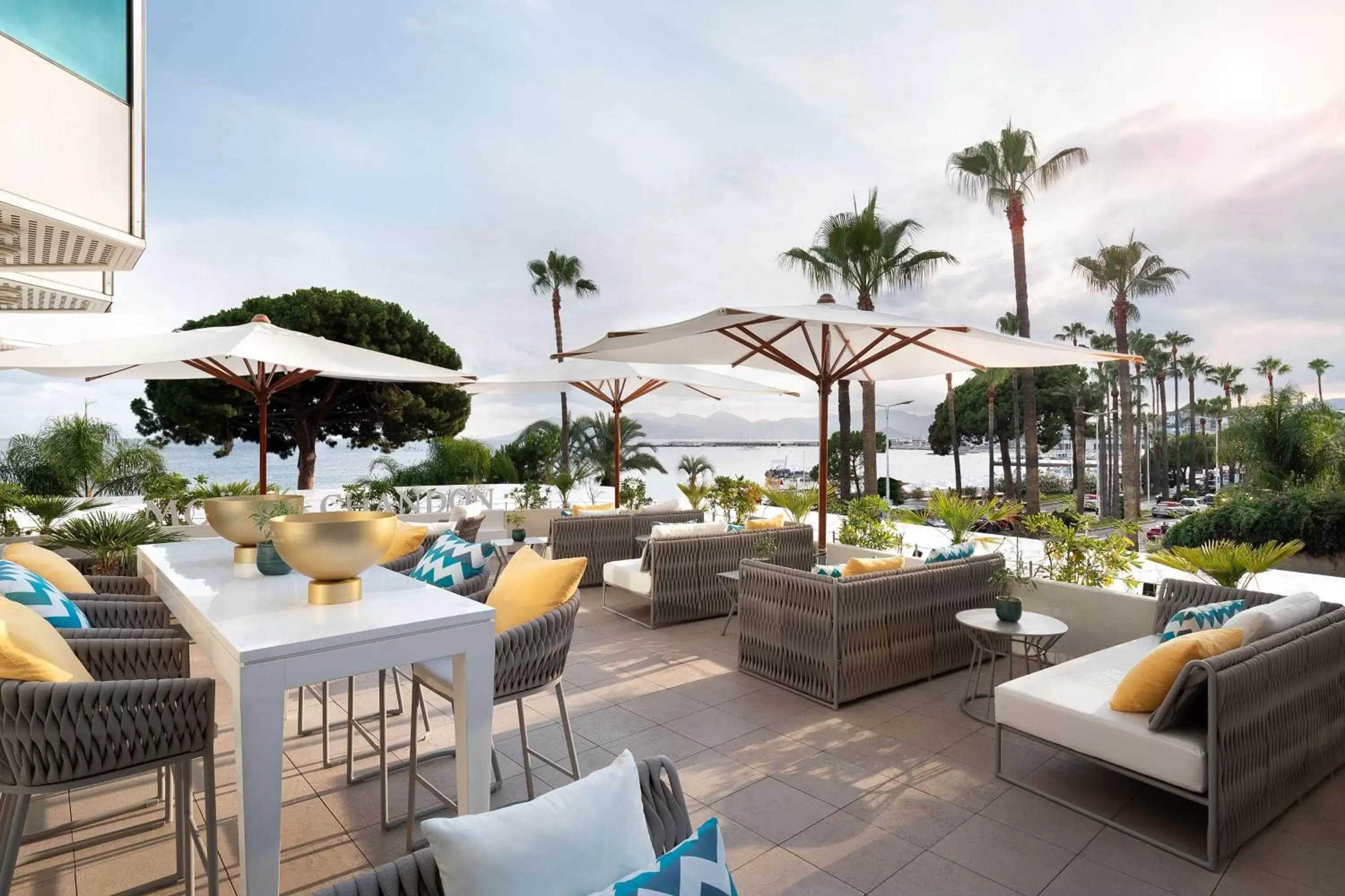 Restaurant/Places to Eat in JW Marriott Cannes