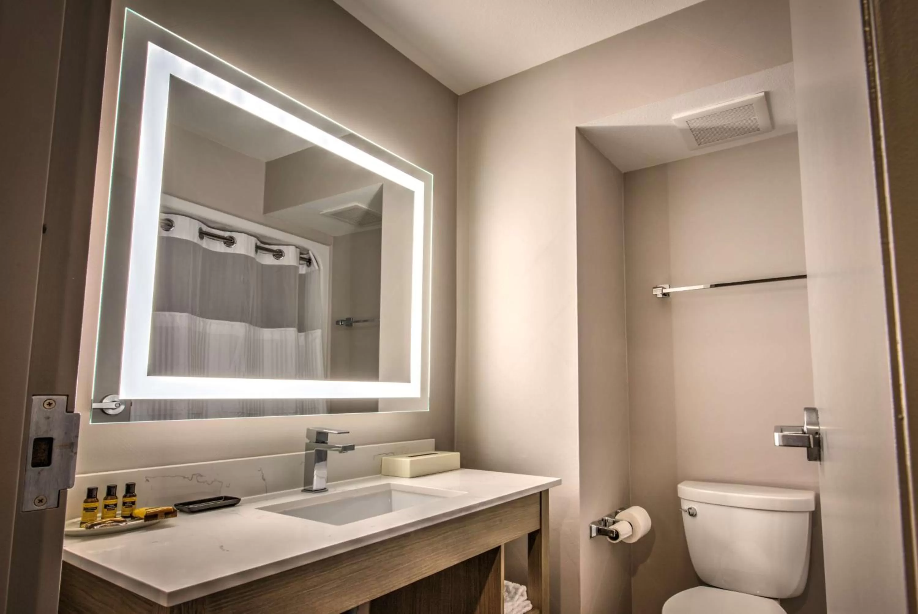 Bathroom in Best Western Plus Media Center Inn & Suites