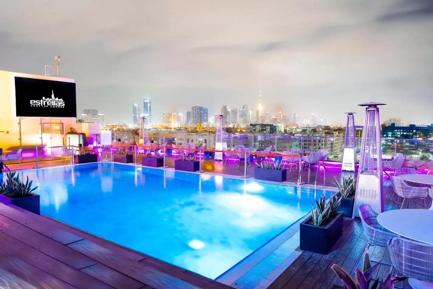 Restaurant/places to eat, Swimming Pool in The Canvas Dubai - MGallery Hotel Collection