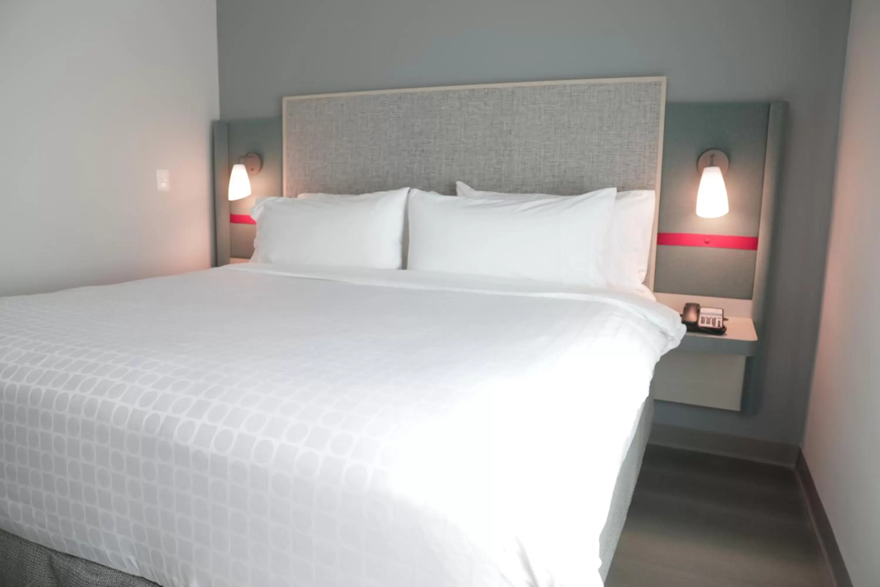 Bed in avid hotel - Fresnillo, an IHG Hotel