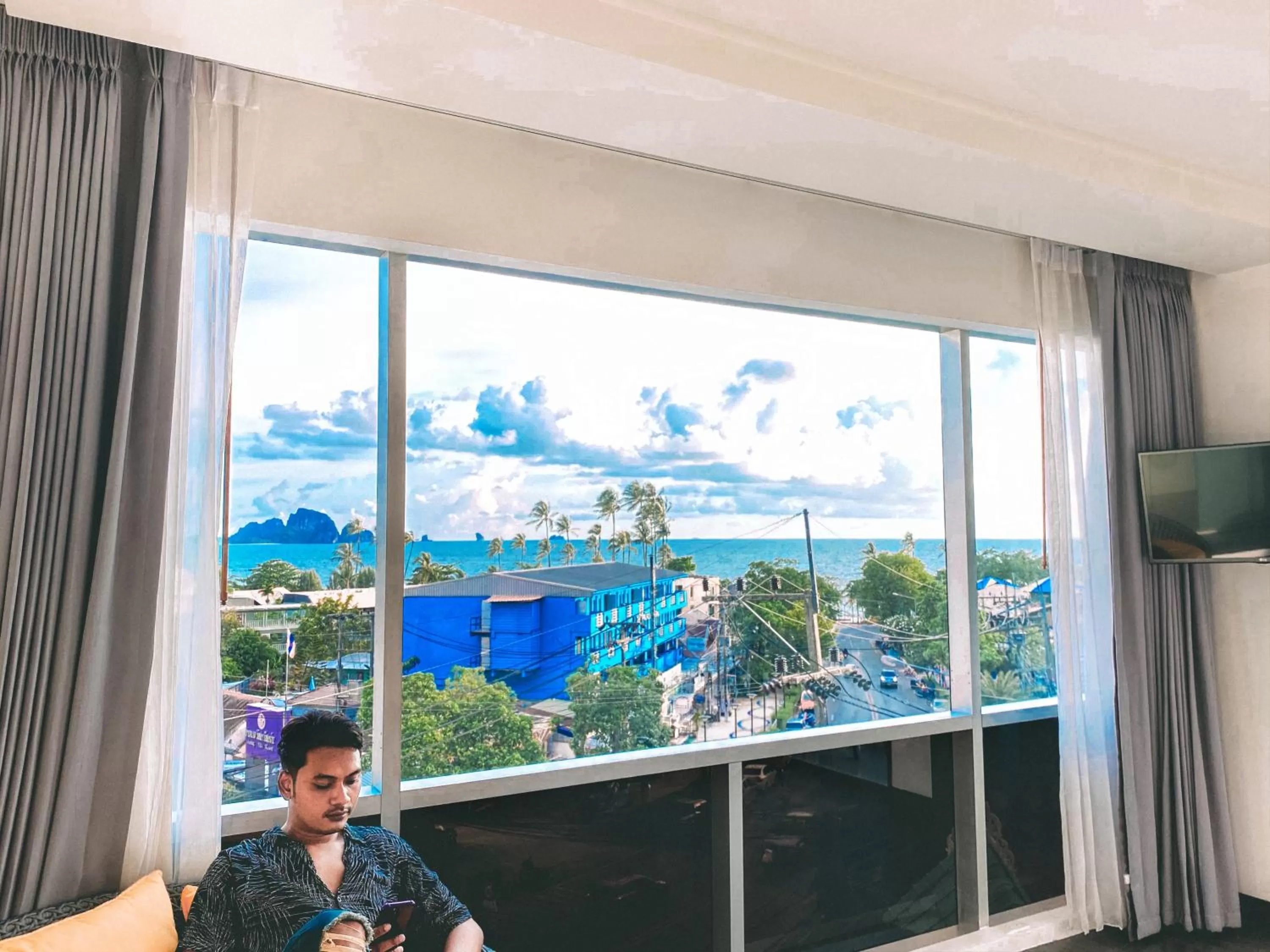 TV and multimedia in Wake Up Aonang Hotel