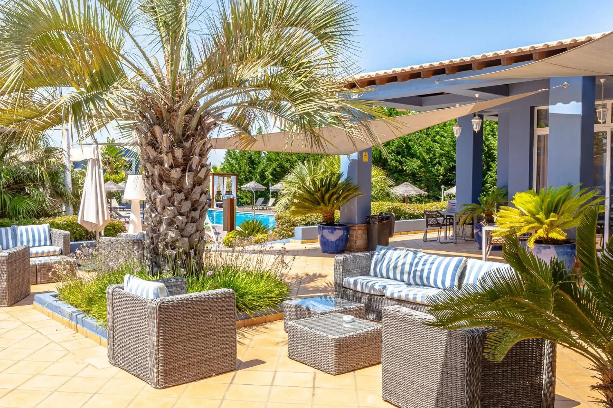 Lounge or bar in Aldeia Azul Resort