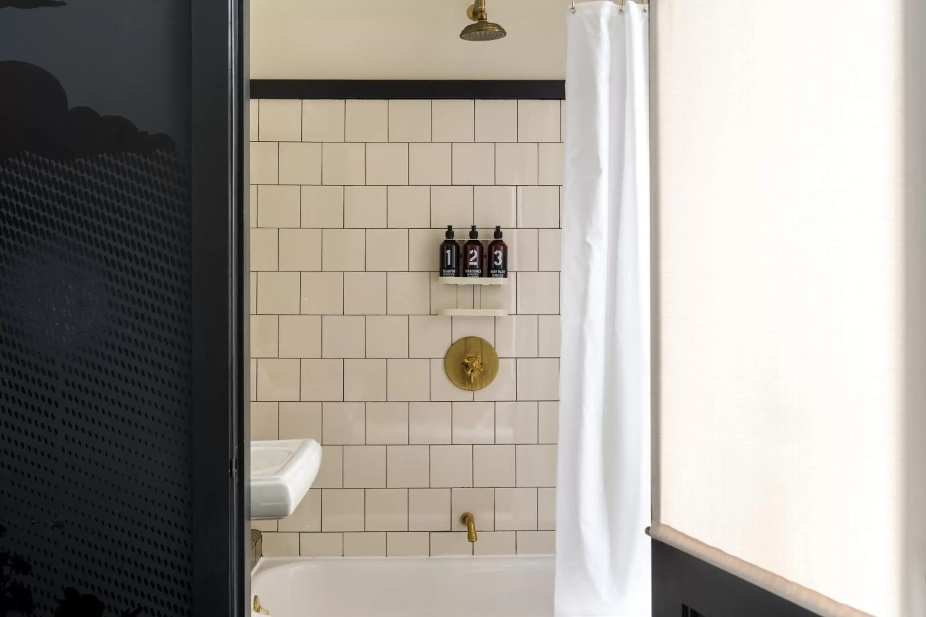 Bathroom, Floor Plan in Ace Hotel New York