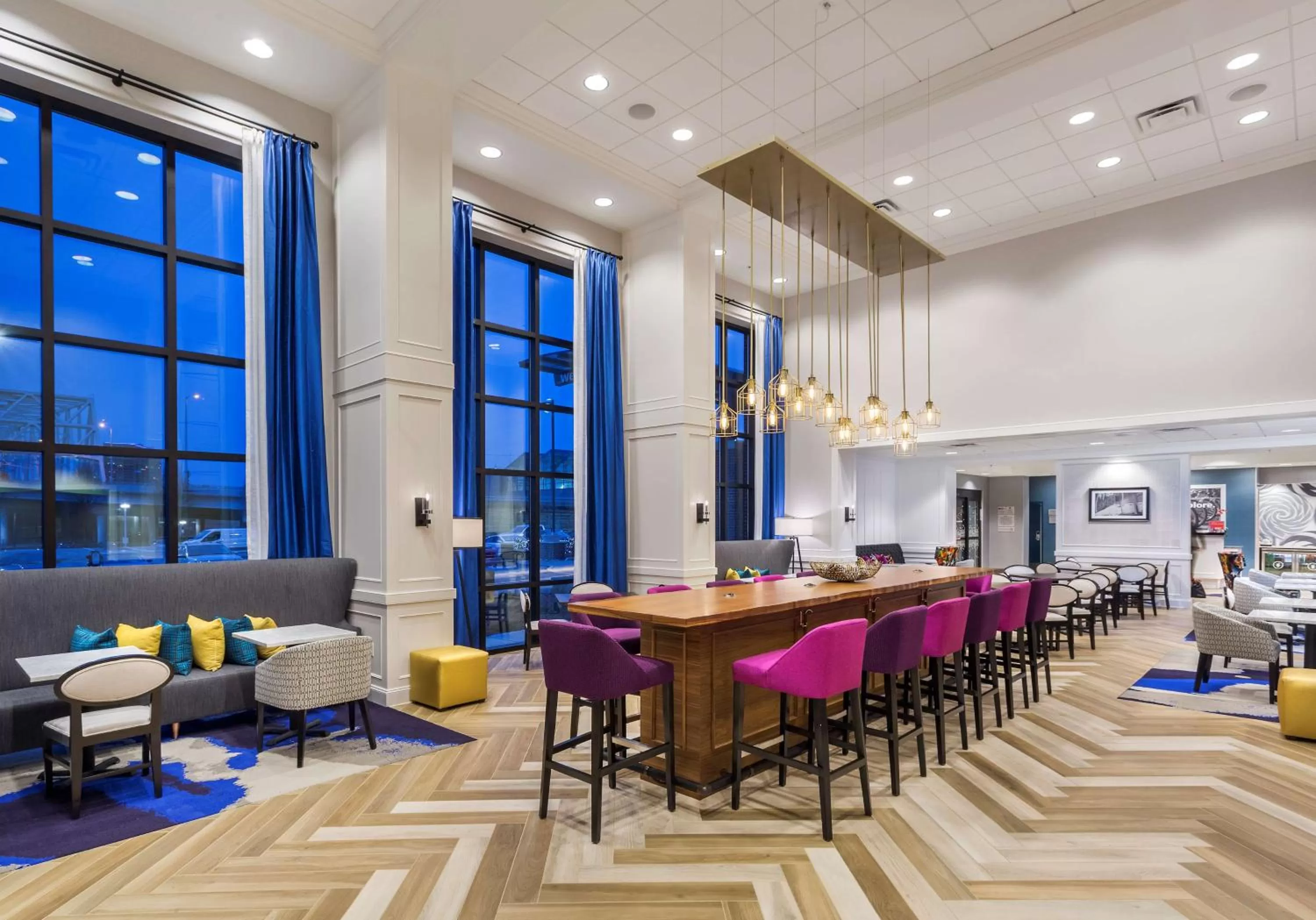 Restaurant/places to eat in Hampton Inn & Suites Newport/Cincinnati, KY