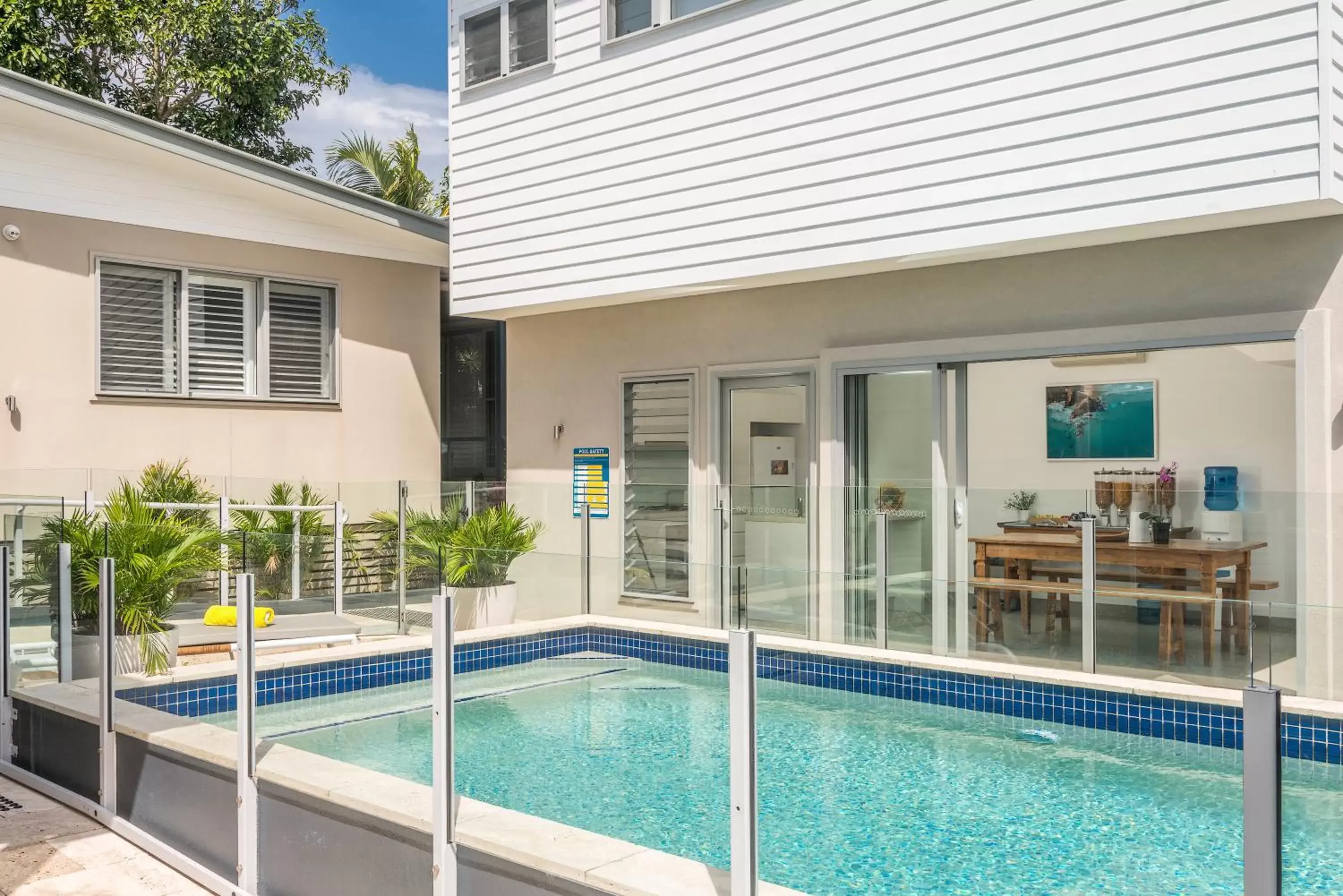 Breakfast, Swimming Pool in Aloha Byron Bay