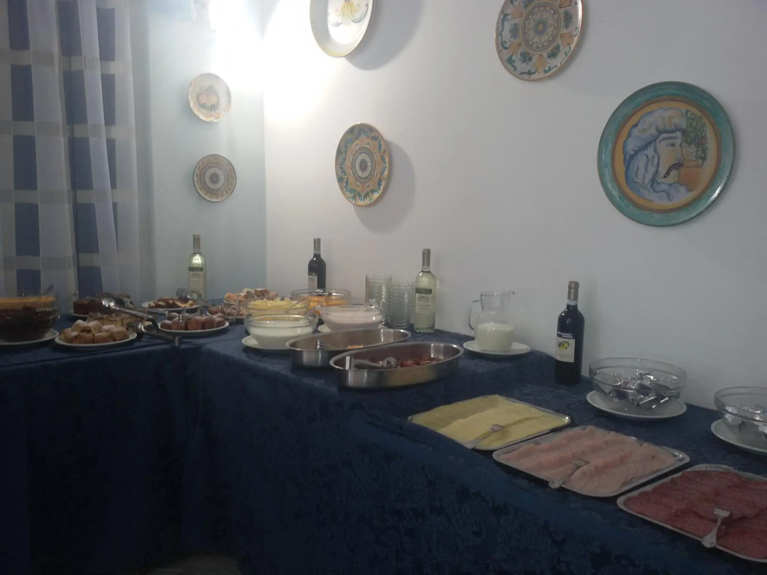 Food and drinks in Hotel Panoramic Food and drinks in Hotel Panoramic