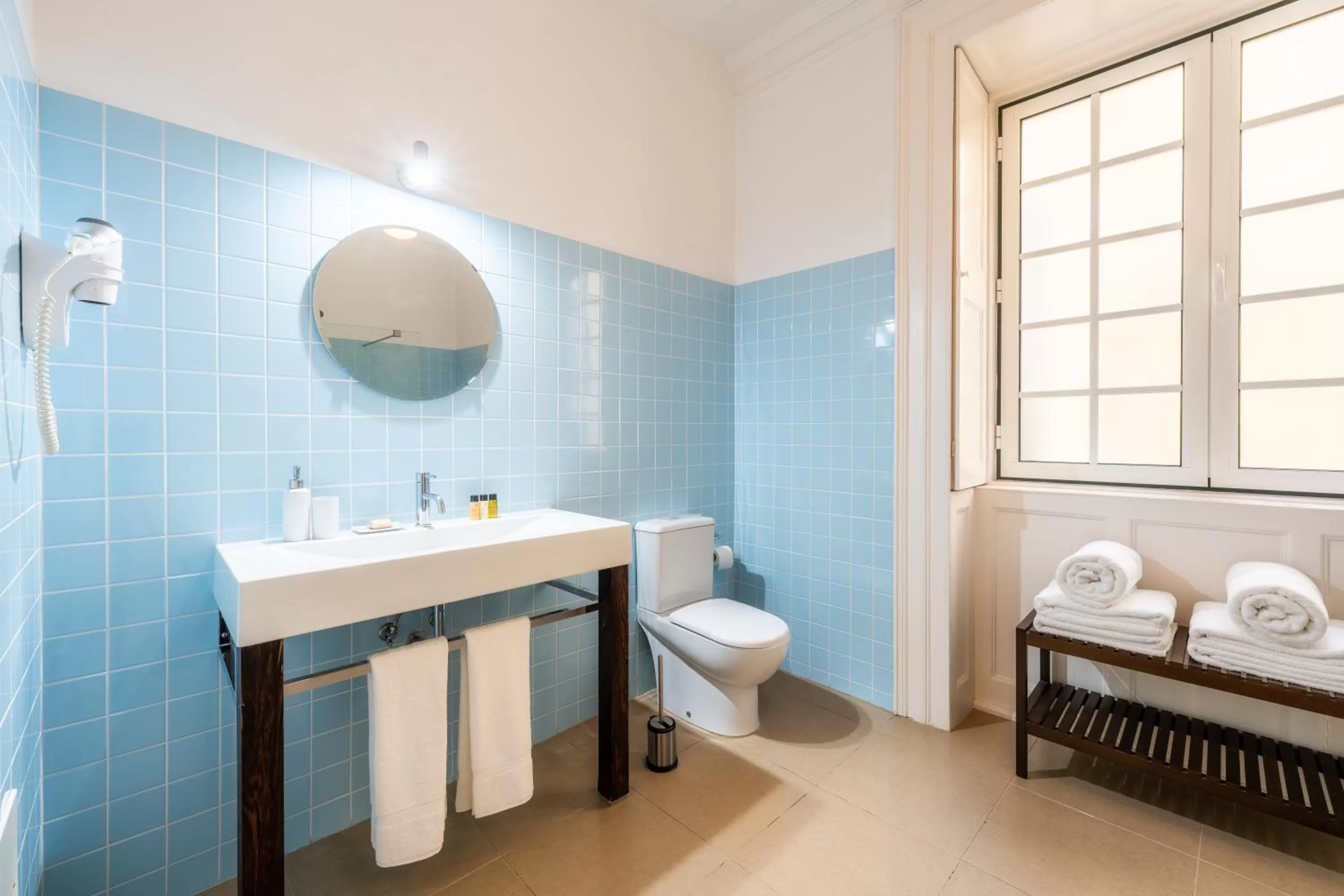 Toilet in The Wine Lodges by An Island Apart