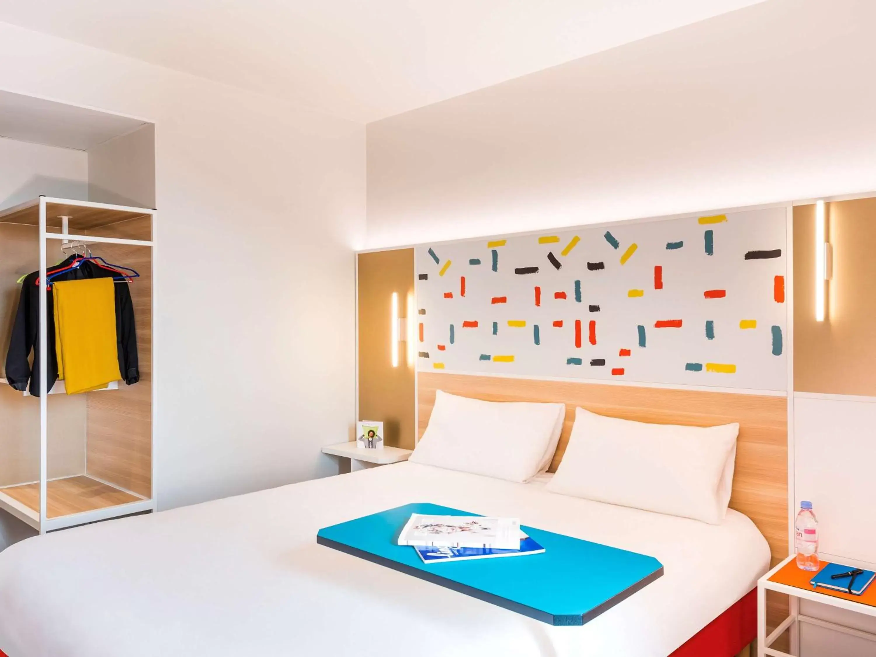 Photo of the whole room, Bed in ibis Styles Guyancourt Versailles