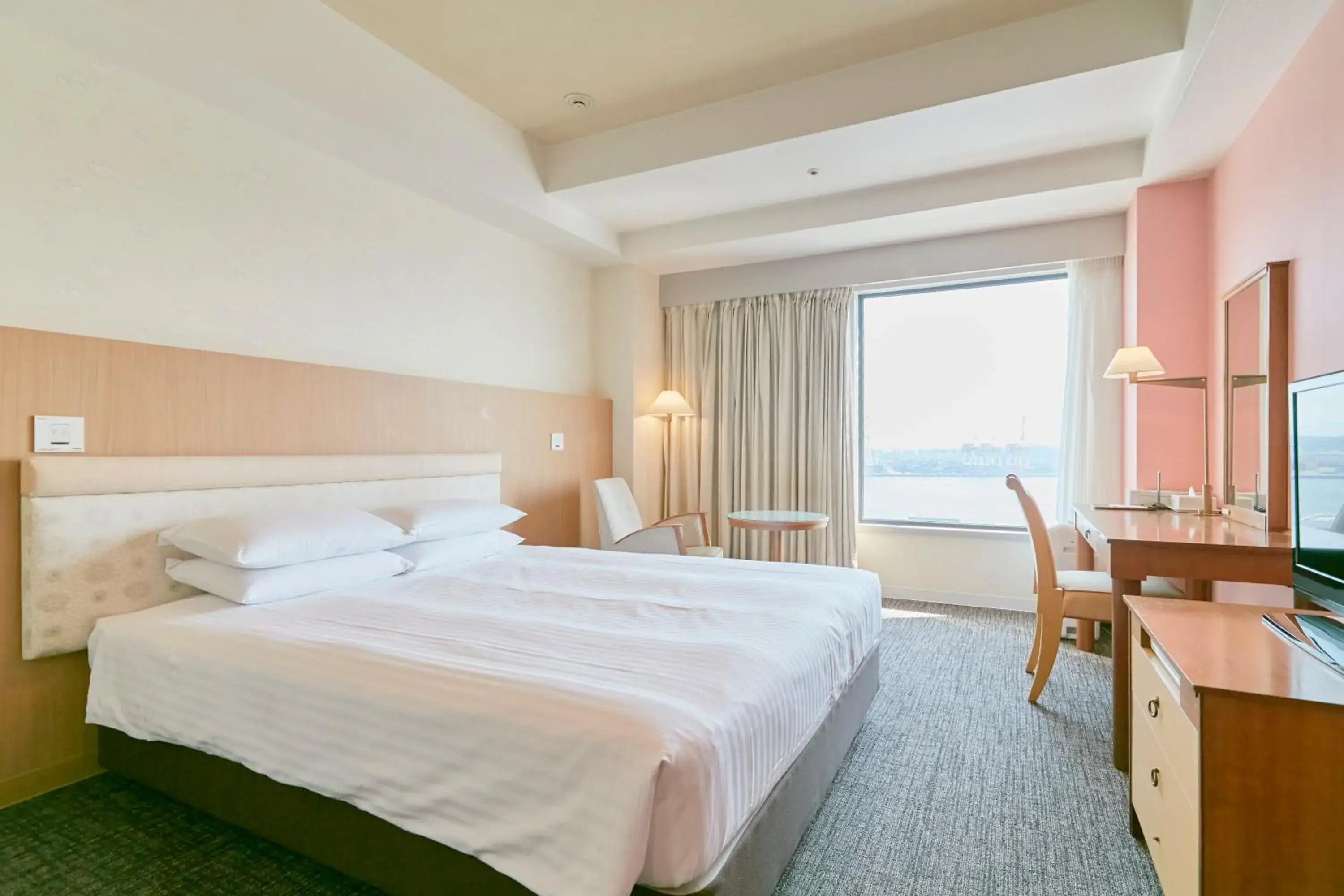 Sea view, Bed in Hotel Seagull Tempozan Osaka