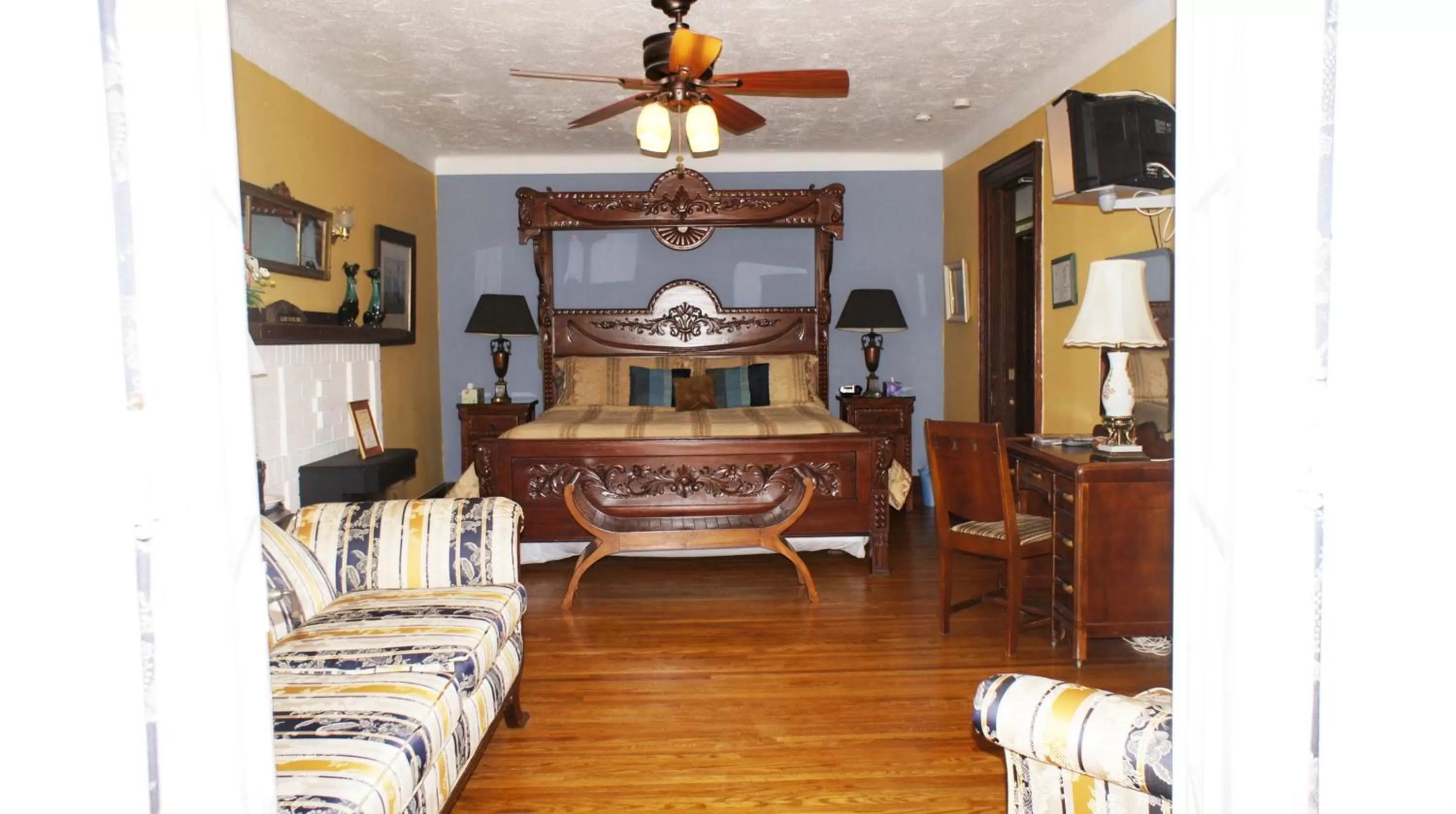 Bed in A Night to Remember B & B