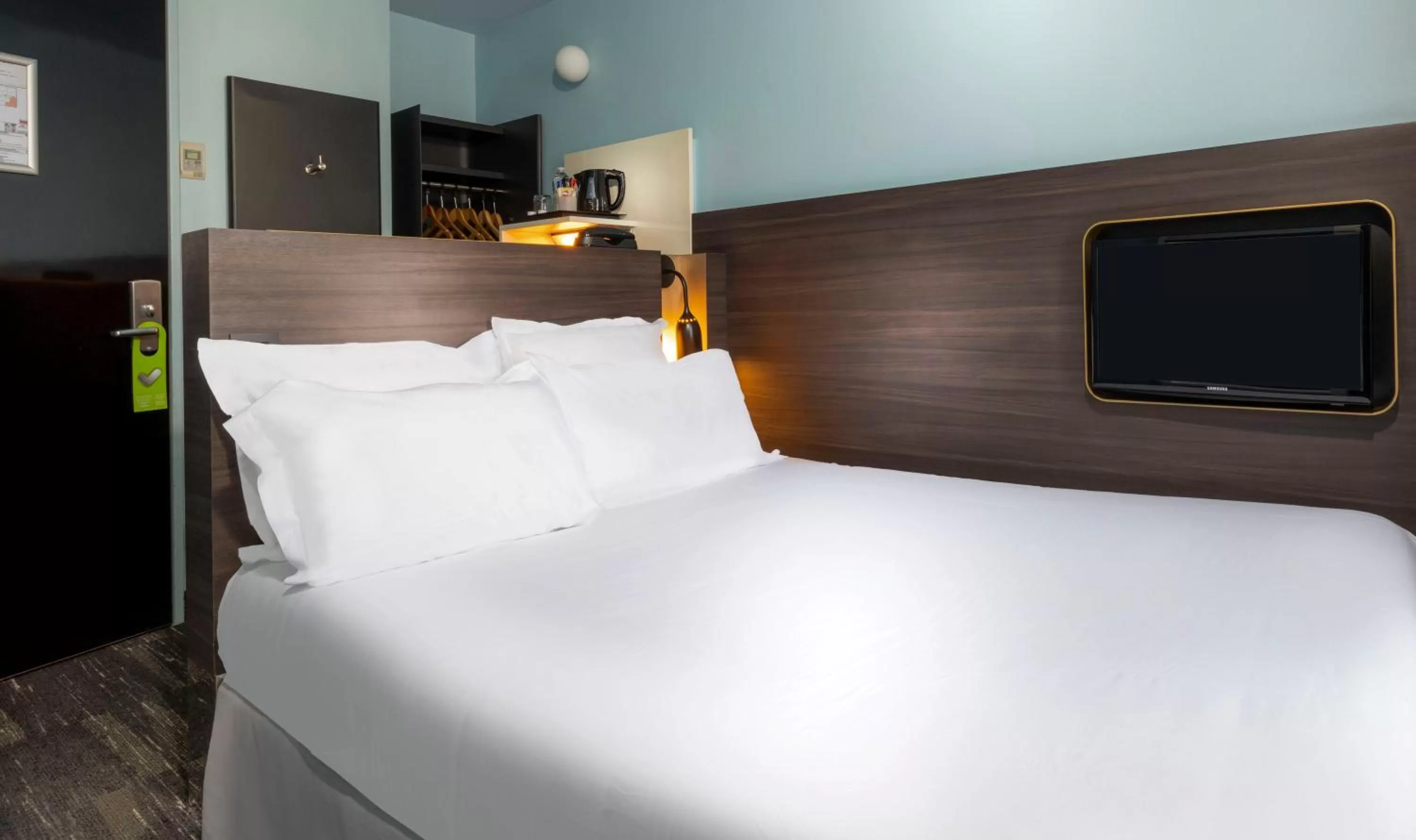 Bed in Libertel Austerlitz Jardin des Plantes