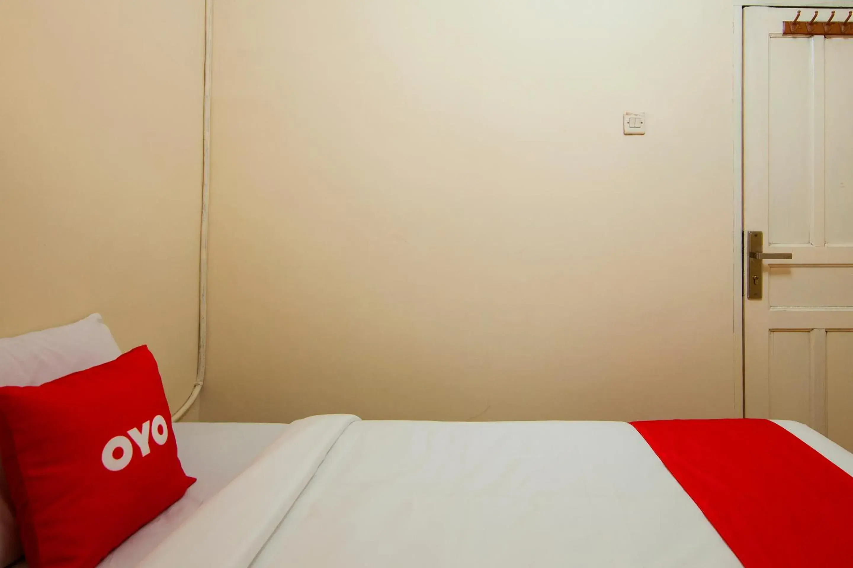 Bedroom, Bed in OYO 2045 Hotel 211