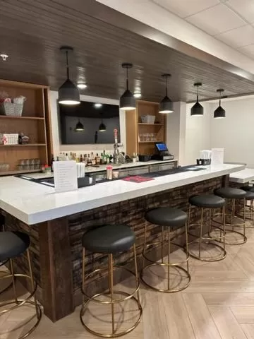 Lounge or bar in Staybridge Suites - Lexington S Medical Ctr Area by IHG