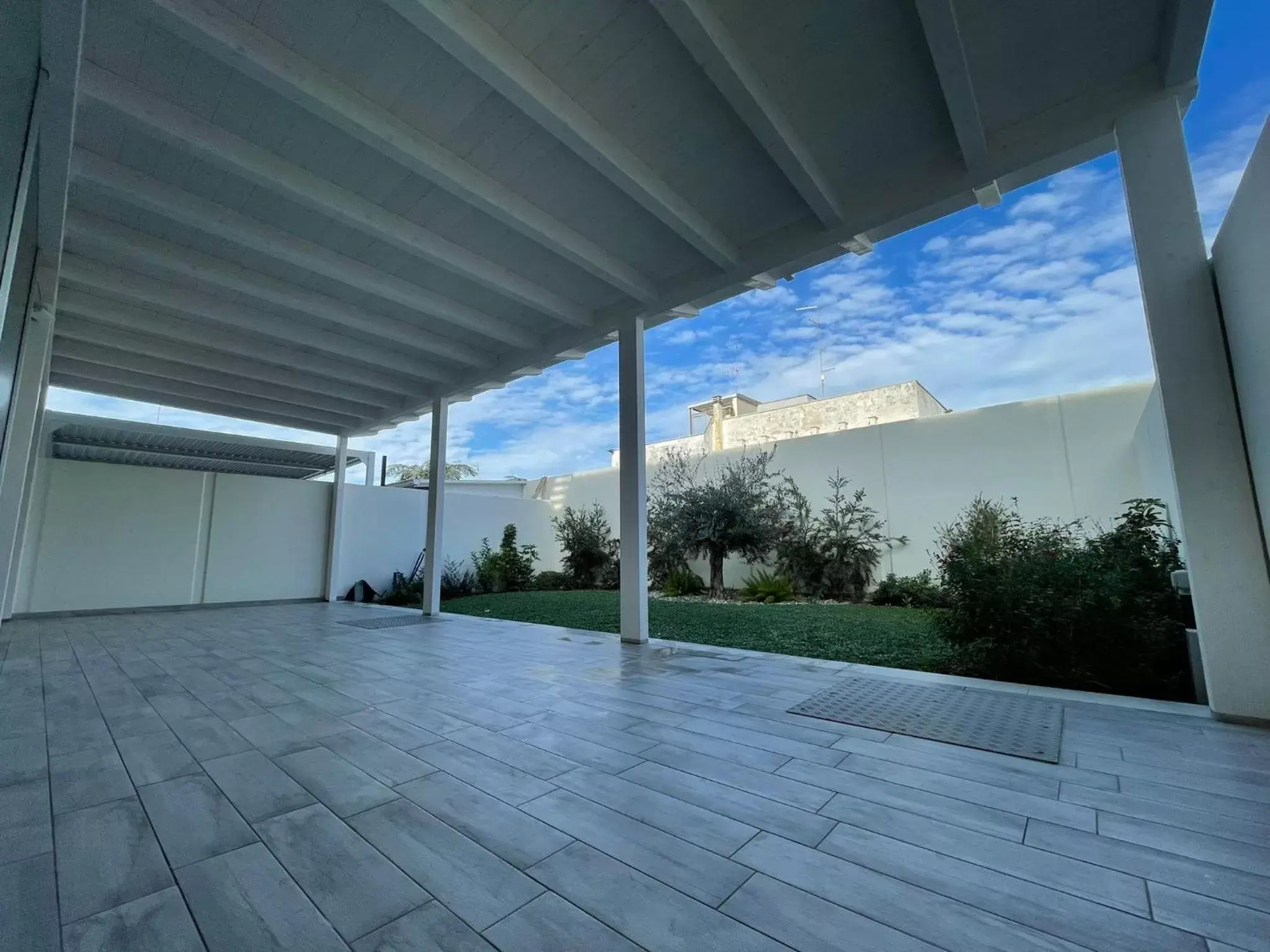 Patio in Bari Airport B&B