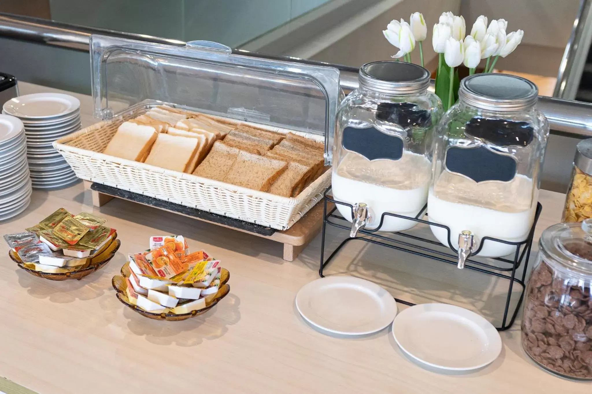 Restaurant/places to eat in Riverine Place Hotel and Residence Restaurant/places to eat in Riverine Place Hotel and Residence