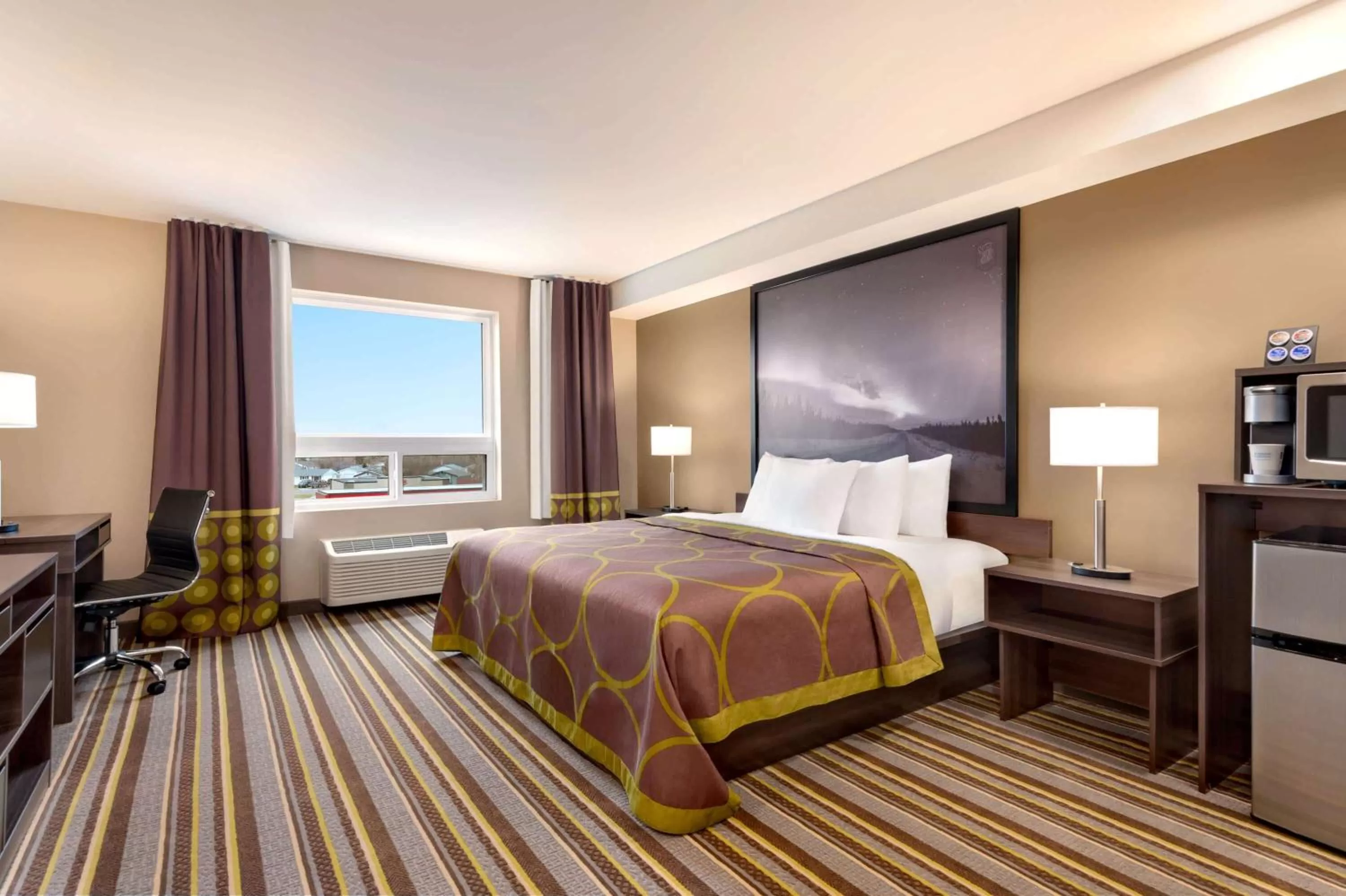 Photo of the whole room, Bed in Super 8 by Wyndham Thompson