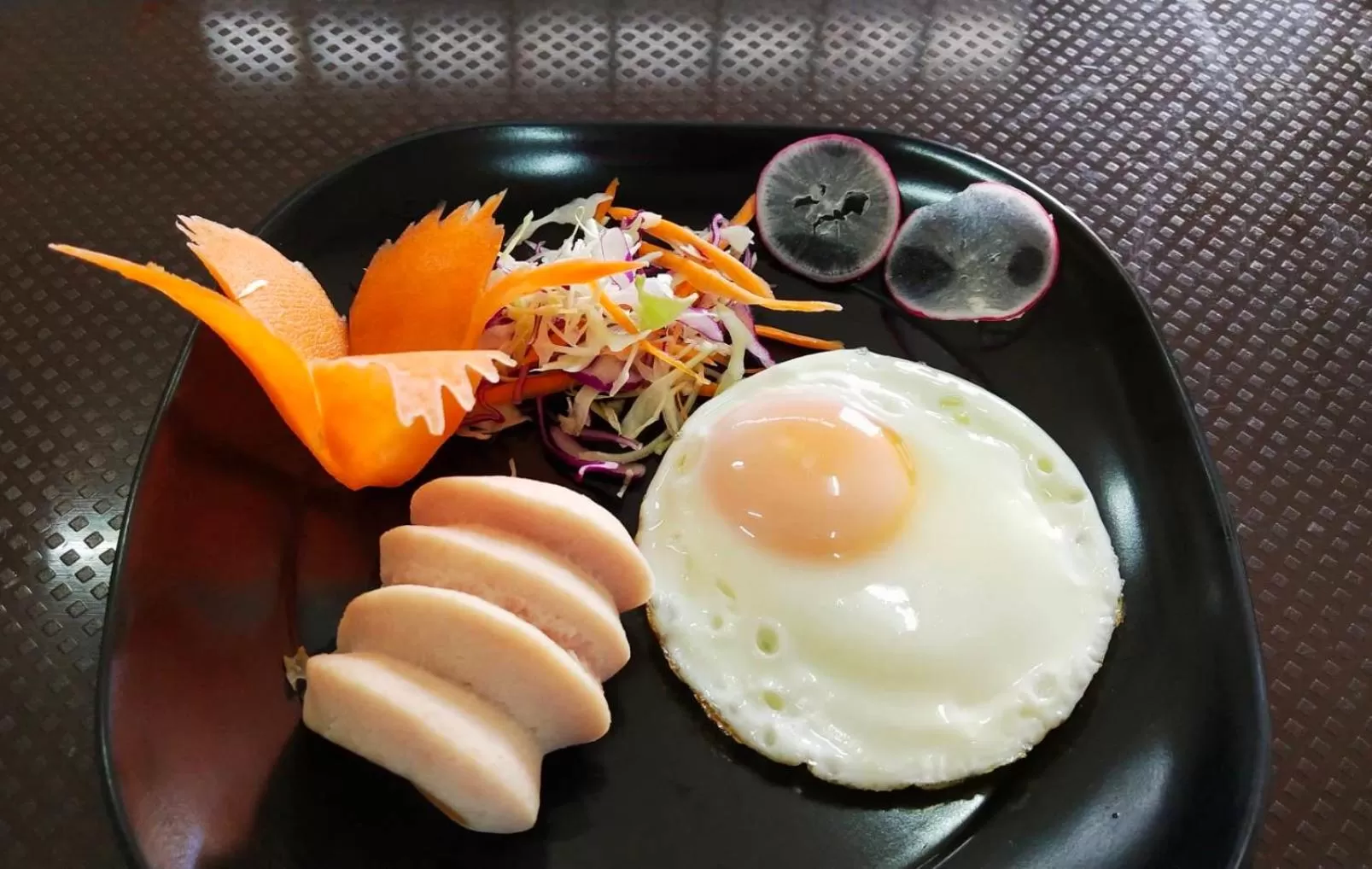 Food and drinks in โคโค่ โฮเทล KOCO Hotel