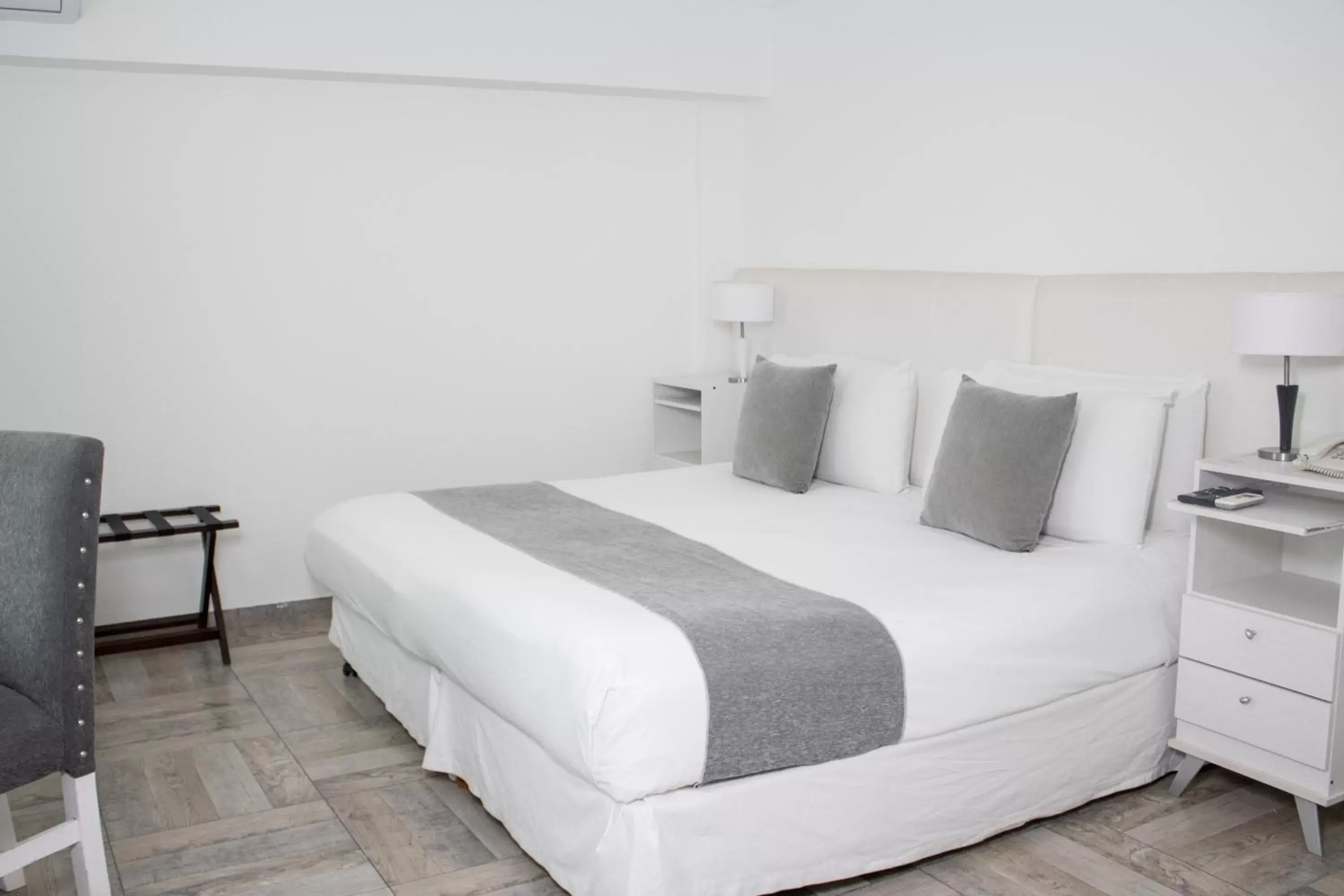 Classic Double Room in Ker Recoleta Hotel