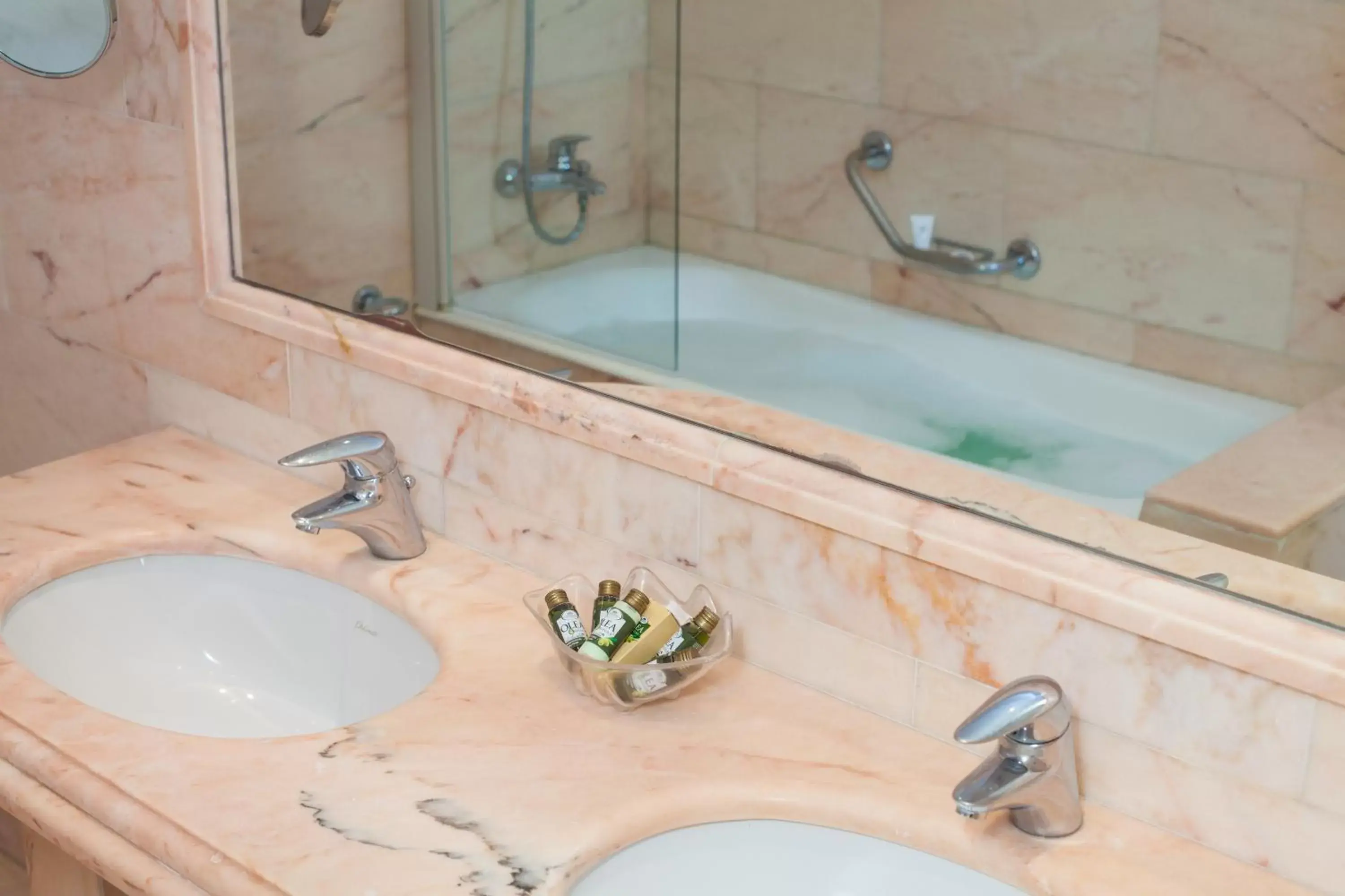 Bathroom in Hotel Villa Diodoro