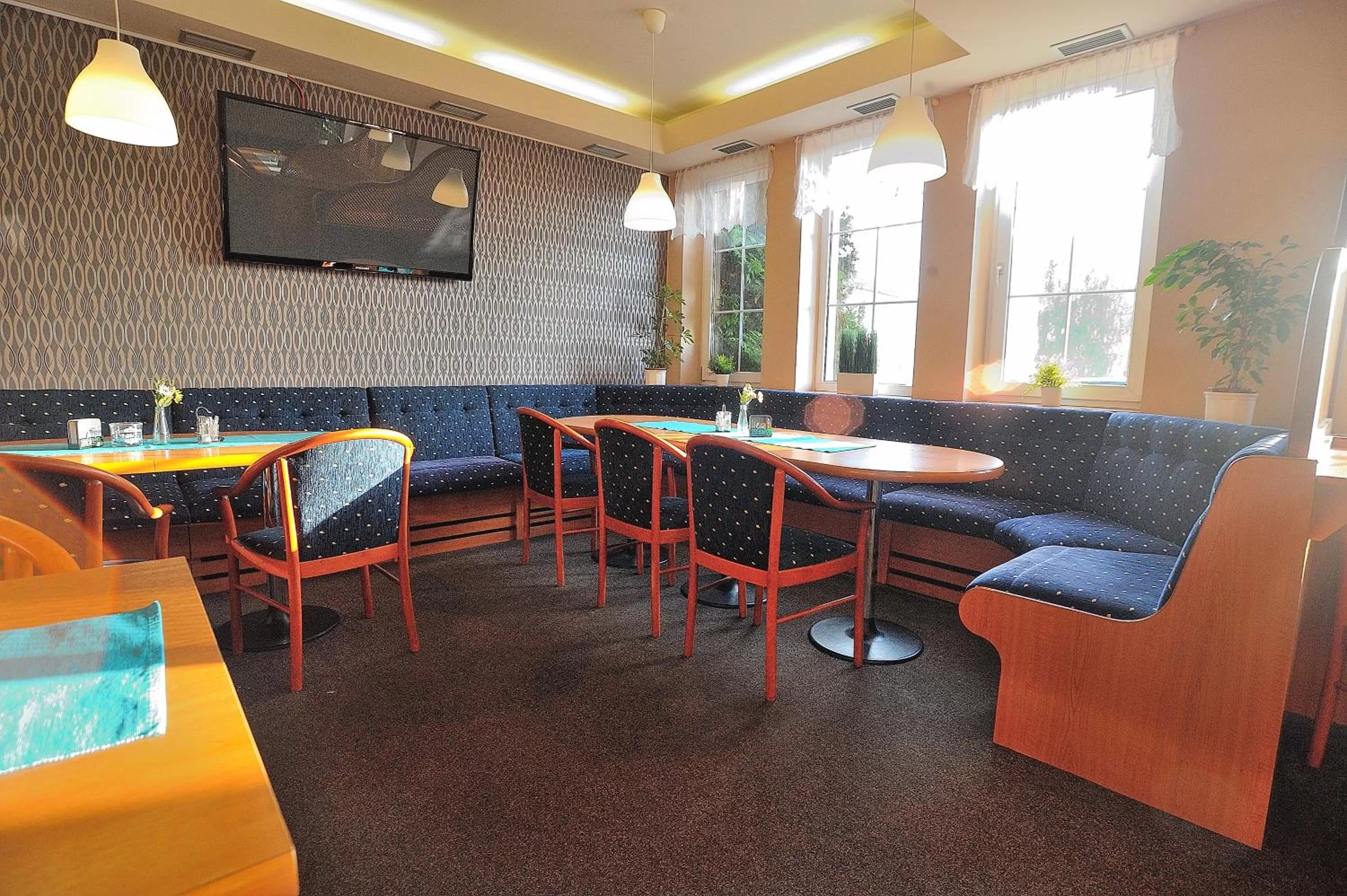 Restaurant/places to eat in Hotel Aldo